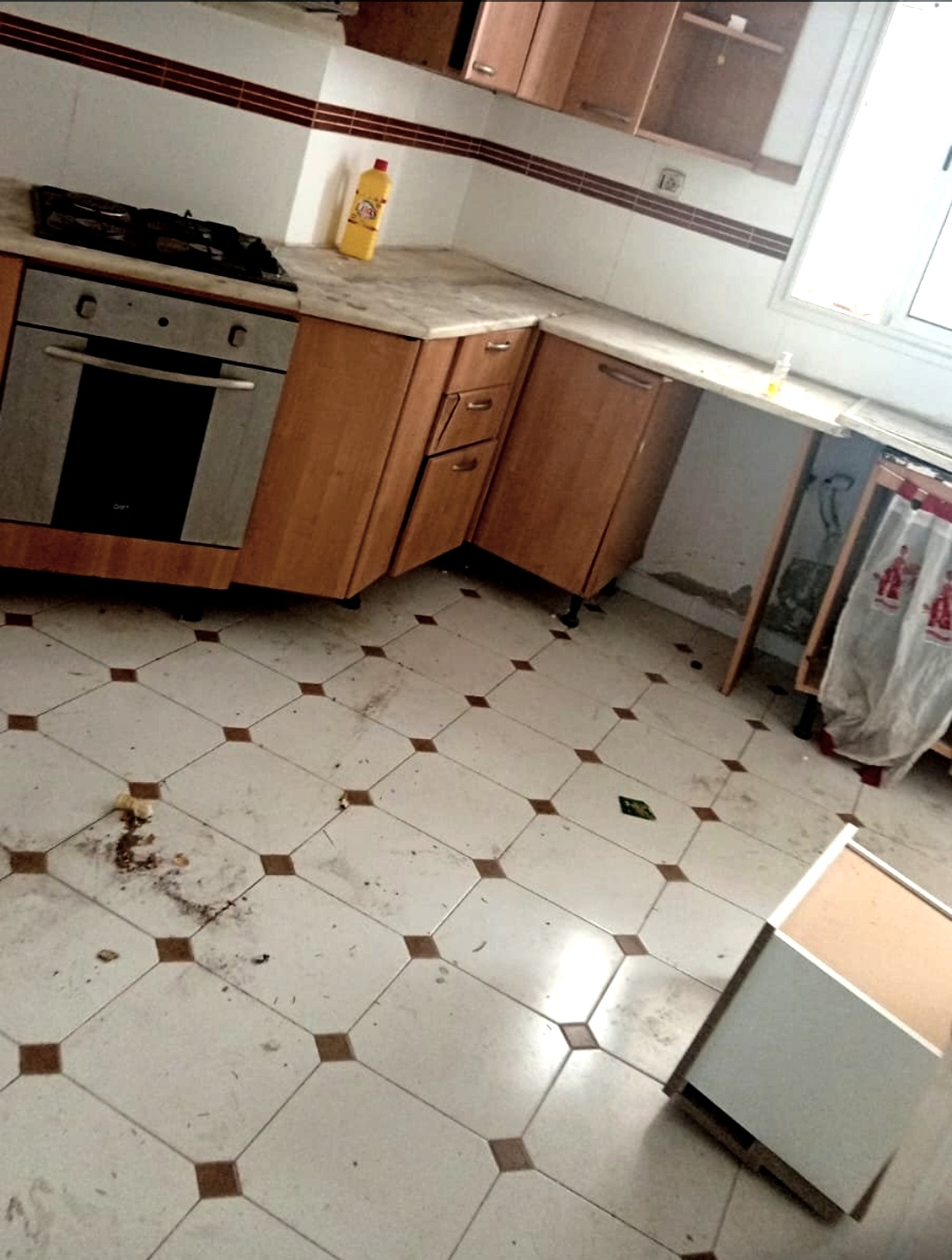 Ariana Ville&nbsp;Cite Ennasr 2&nbsp;Location&nbsp;Appart. 4 pi�ces&nbsp;S3 au mezzanine 1400 par mois