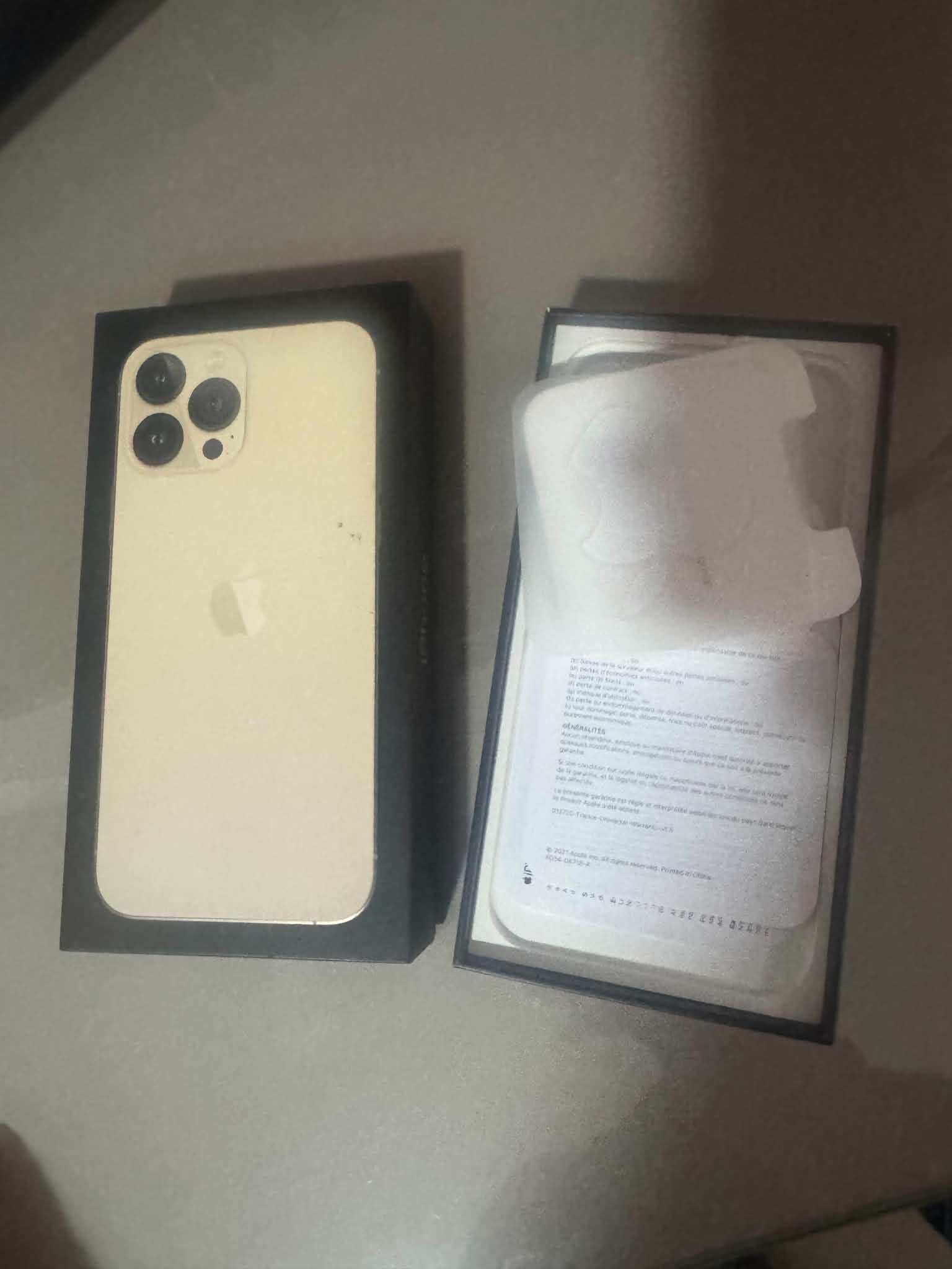 Sakiet Ezzit&nbsp;Merkez Chihya&nbsp;Apple - iPhone&nbsp;iPhone 13 Pro Max&nbsp;Iphone 13 pro max gold 256 afficheur chang�