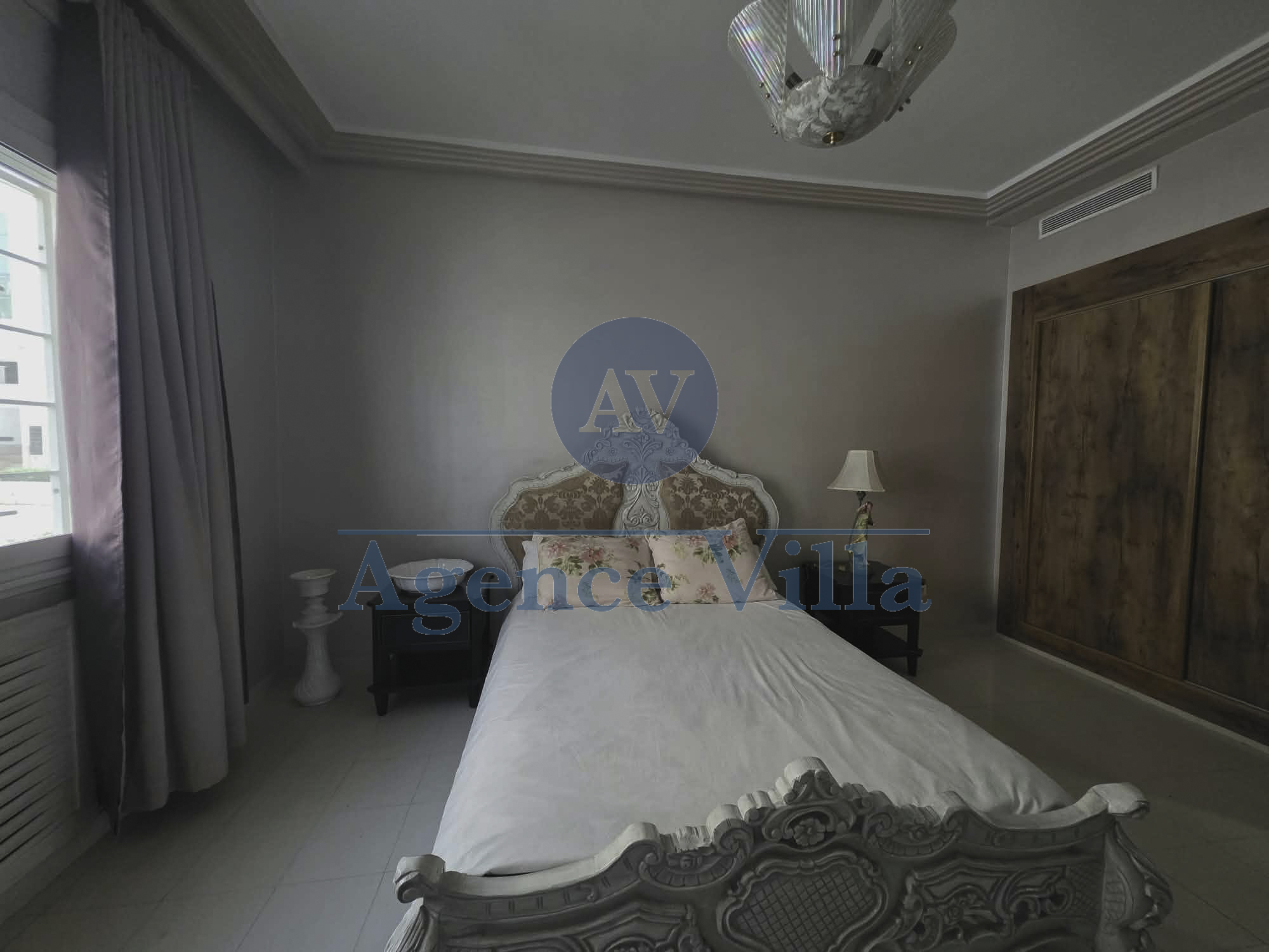 La Marsa&nbsp;Berge Du Lac&nbsp;Location&nbsp;Appart. 4 pi�ces&nbsp;Un appartement s3 meubl� avec jardin et vue lac