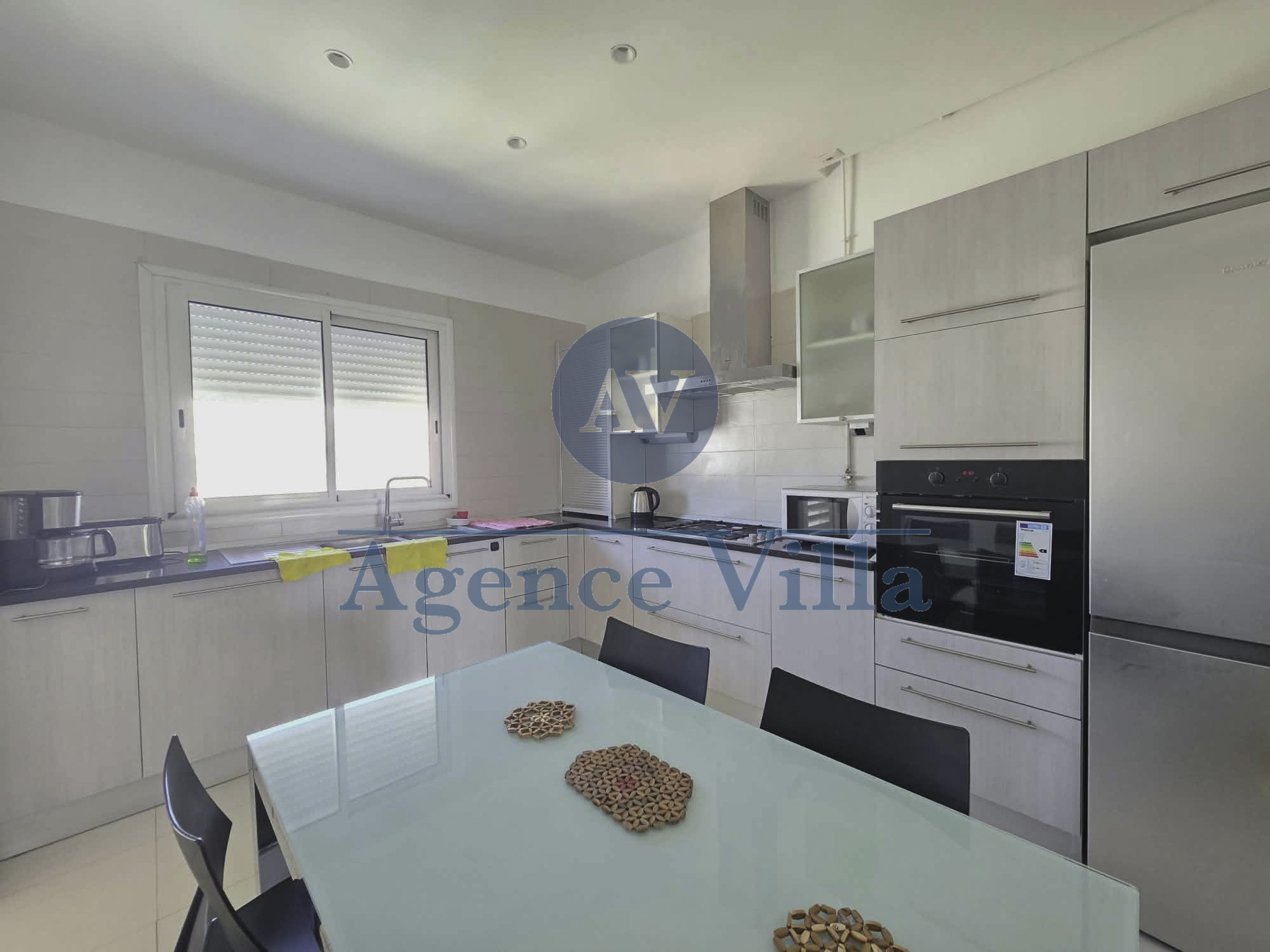 La Marsa&nbsp;Berge Du Lac&nbsp;Location&nbsp;Appart. 4 pi�ces&nbsp;Appartement s3 meubl� avec vue sur lac