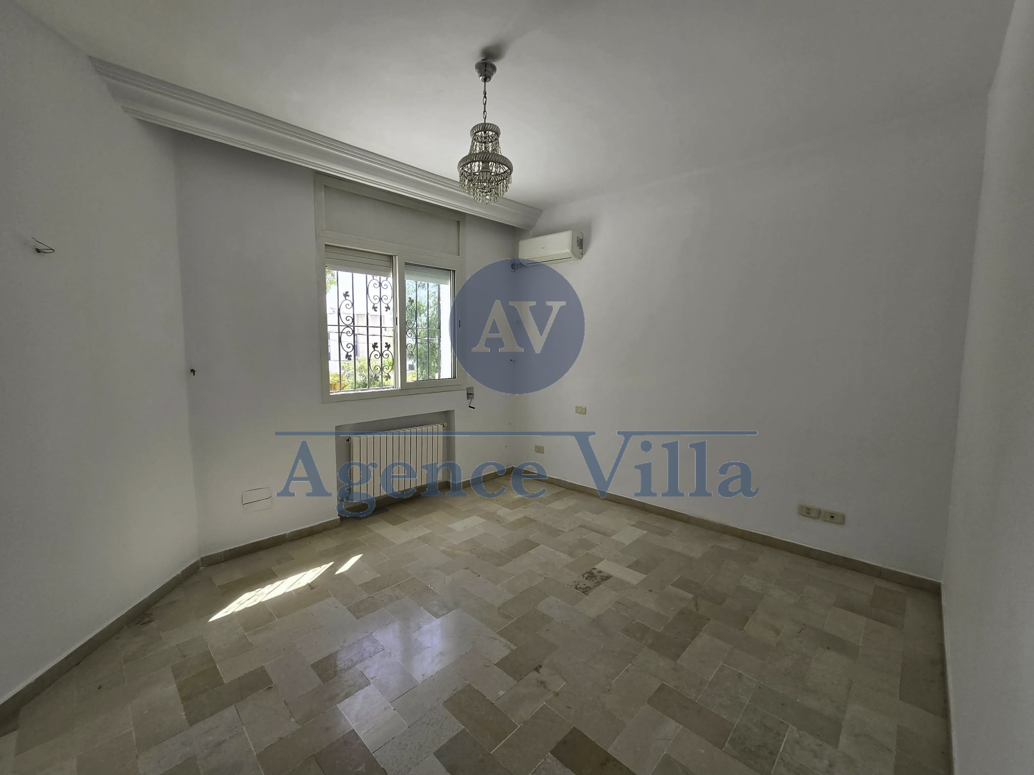 La Soukra&nbsp;La Soukra&nbsp;Location&nbsp;Maisons&nbsp;Une villa s3 � la soukra avec jardin