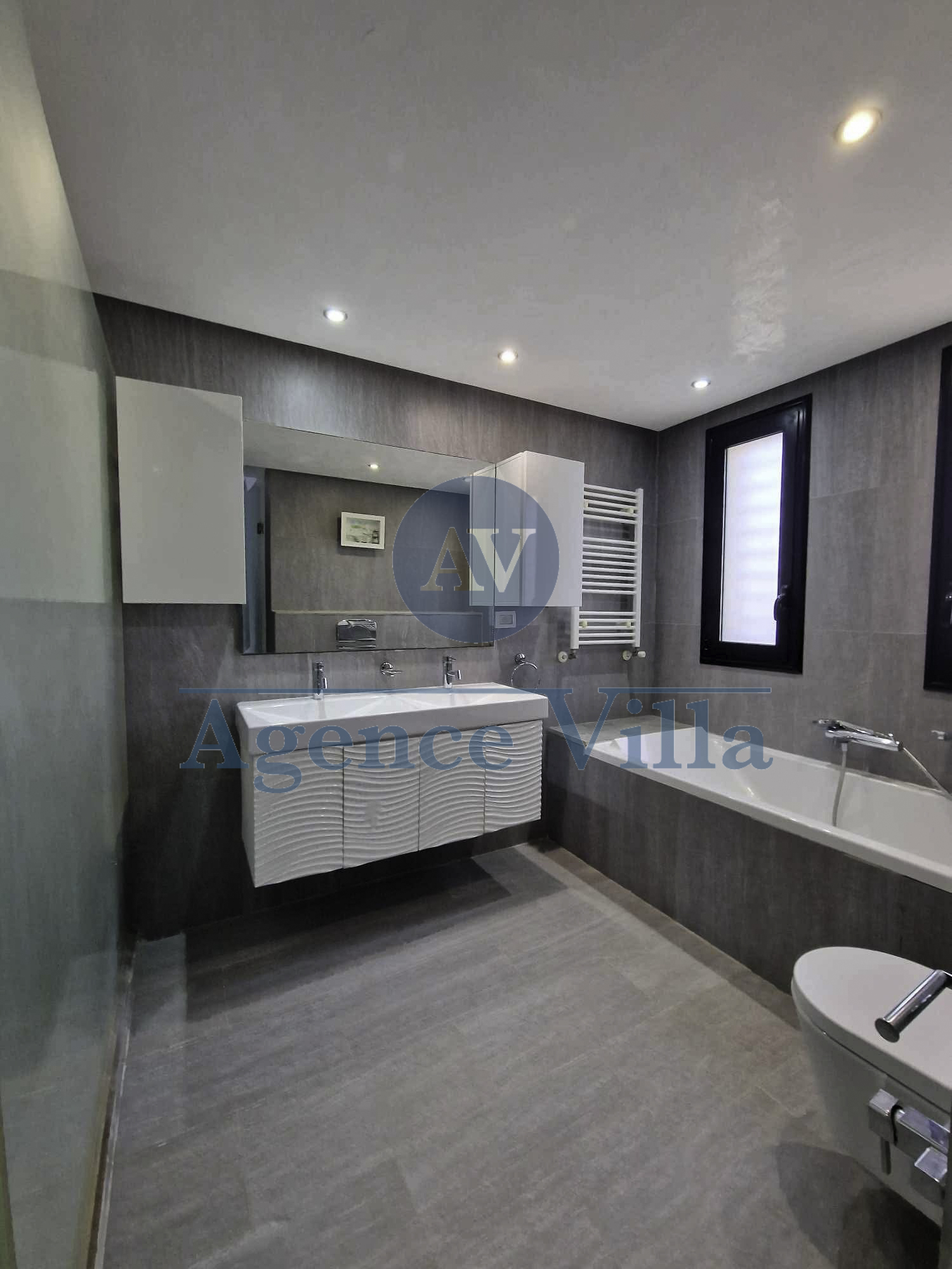 La Soukra&nbsp;La Soukra&nbsp;Location&nbsp;Duplex&nbsp;Duplex s3 avec piscine � la soukra