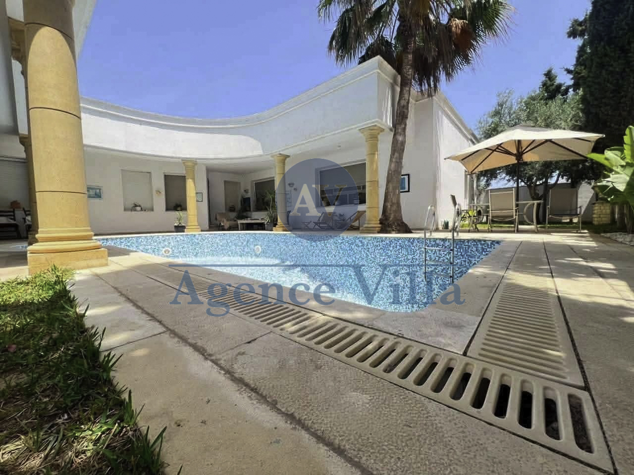 La Soukra&nbsp;Chotrana 2&nbsp;Location&nbsp;Maisons&nbsp;Une villa s5 avec piscine � la soukra chotrana 2