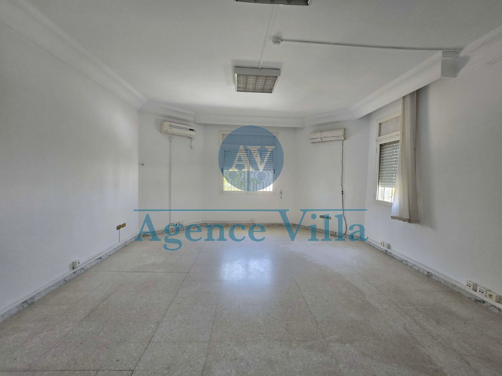 La Marsa&nbsp;Berge Du Lac&nbsp;Location&nbsp;Maisons&nbsp;Une villa � usage bureautique au lac 1