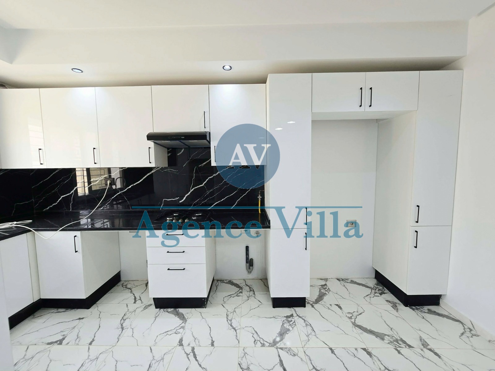 Ain Zaghouan&nbsp;Ain Zaghouan&nbsp;Location&nbsp;Appart. 4 pi�ces&nbsp;Un rdc de villa avec jardin � ain zaghouan nord
