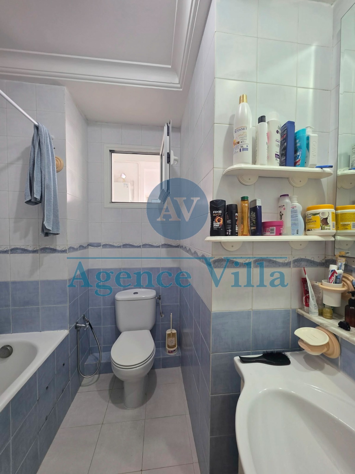 La Marsa&nbsp;Gammart&nbsp;Location&nbsp;Appart. 4 pi�ces&nbsp;Appartement s3 avec jardin � gammarth