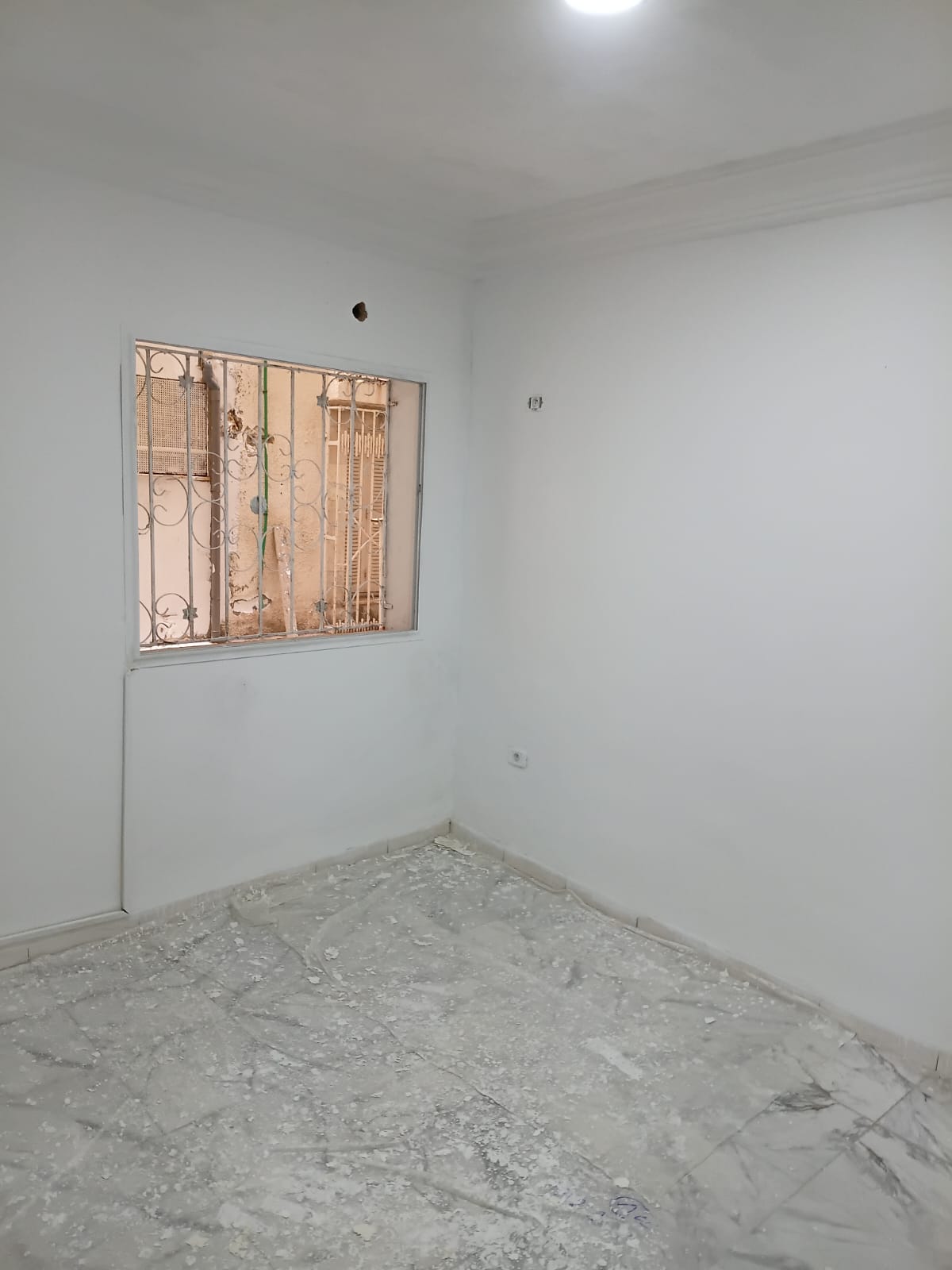 El Menzah&nbsp;El Manar 2&nbsp;Location&nbsp;Appart. 2 pi�ces&nbsp;650 dt bureau s1 au rdc � el manar 2