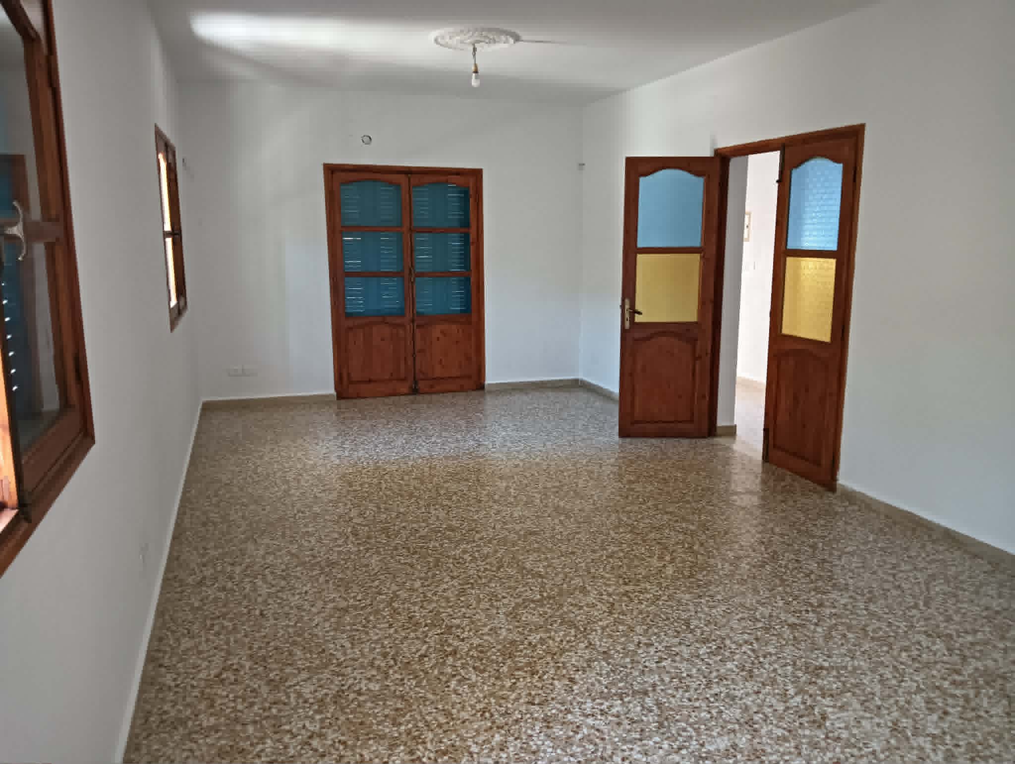 La Soukra&nbsp;Charguia 1&nbsp;Location&nbsp;Maisons&nbsp;Un vaste �tage de villa � dar fadhal