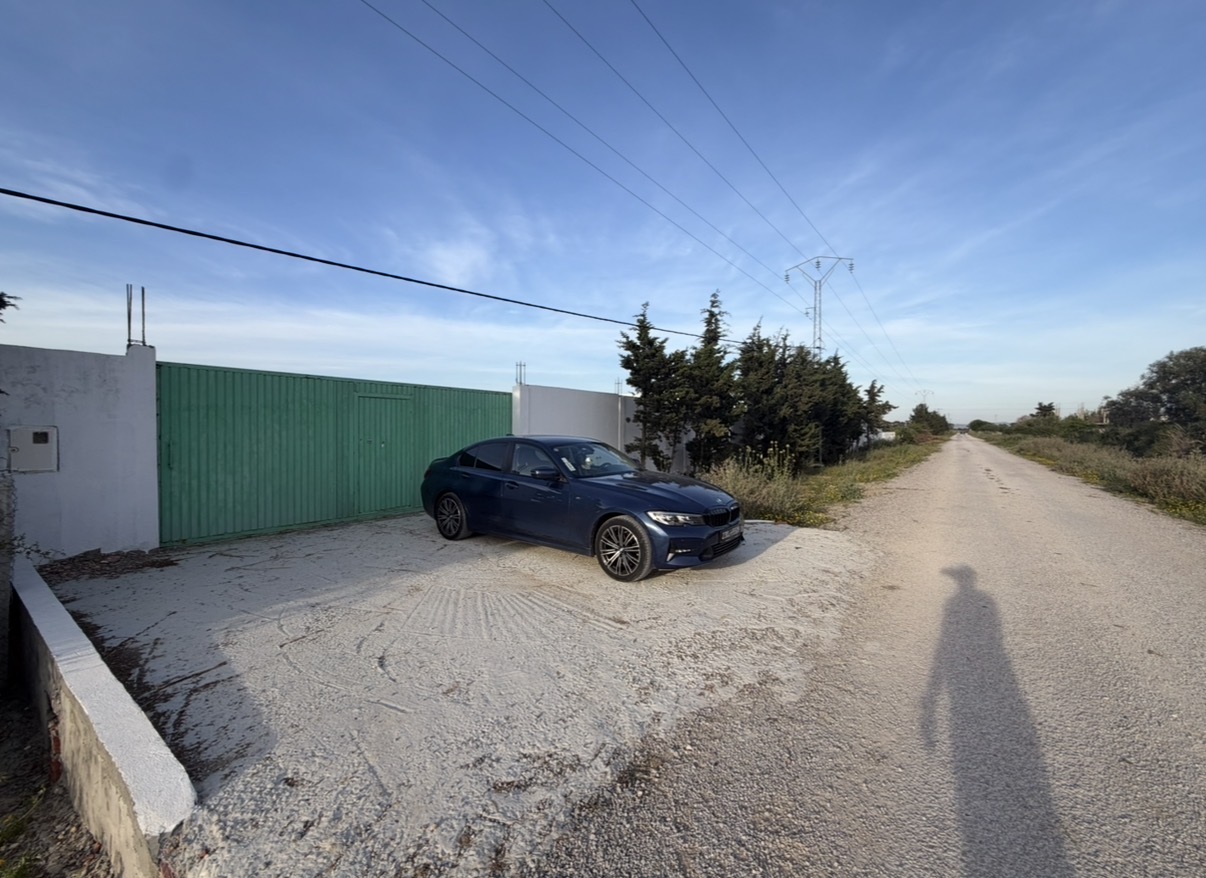 Sidi Thabet&nbsp;Chorfech&nbsp;Terrain&nbsp;Terrain agricole&nbsp;1 hectare et 6000 m2 � 35d le m�tre