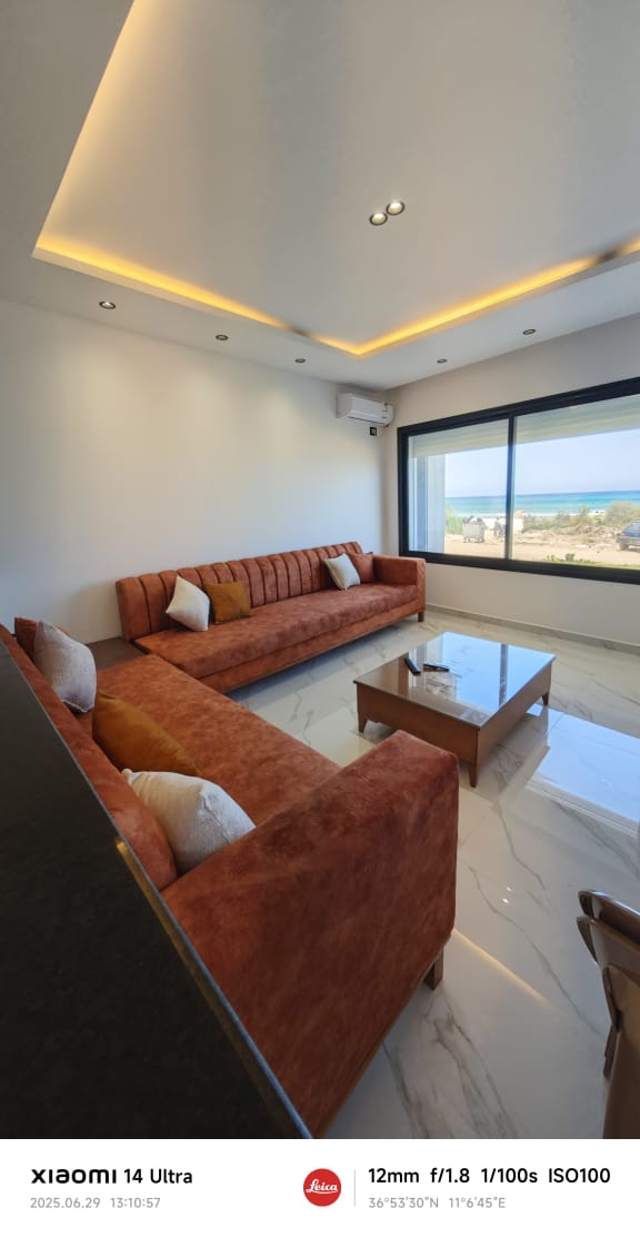 Hammam El Ghezaz&nbsp;Ezzahra&nbsp;Location vacances&nbsp;Appart. 2 pi�ces&nbsp;Appartement rdc  pieds dans l'eau