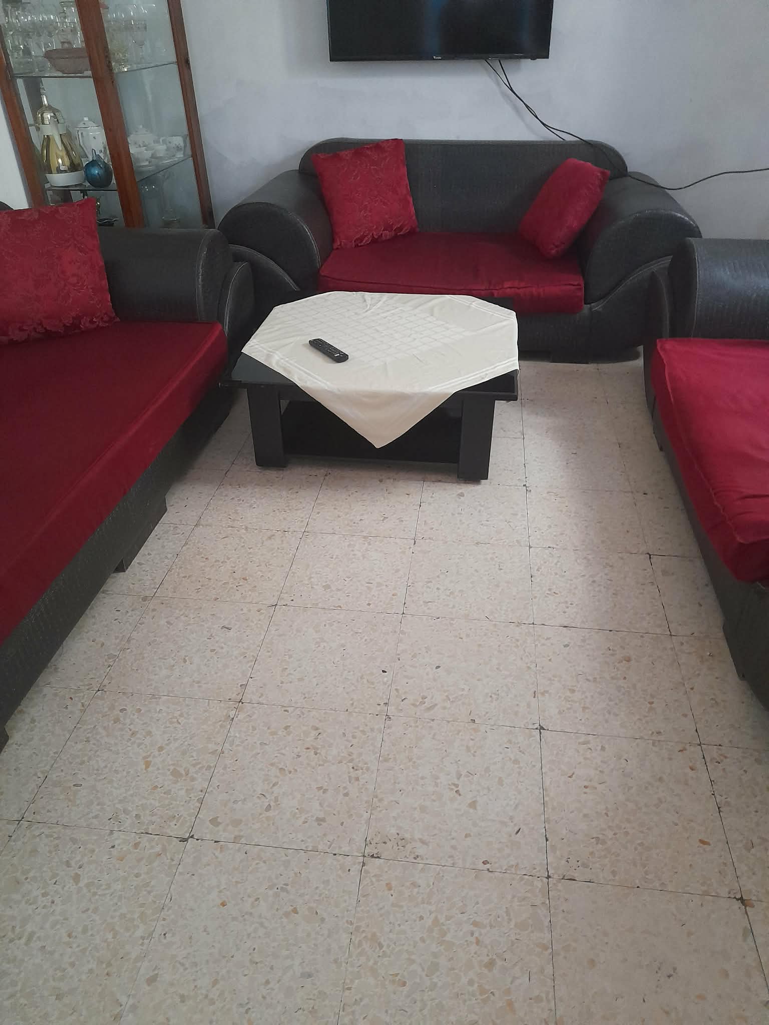 Sidi El Bechir&nbsp;Monfleury&nbsp;Salon - Salle � manger &nbsp;Salle � manger&nbsp;Sallon en bon etat