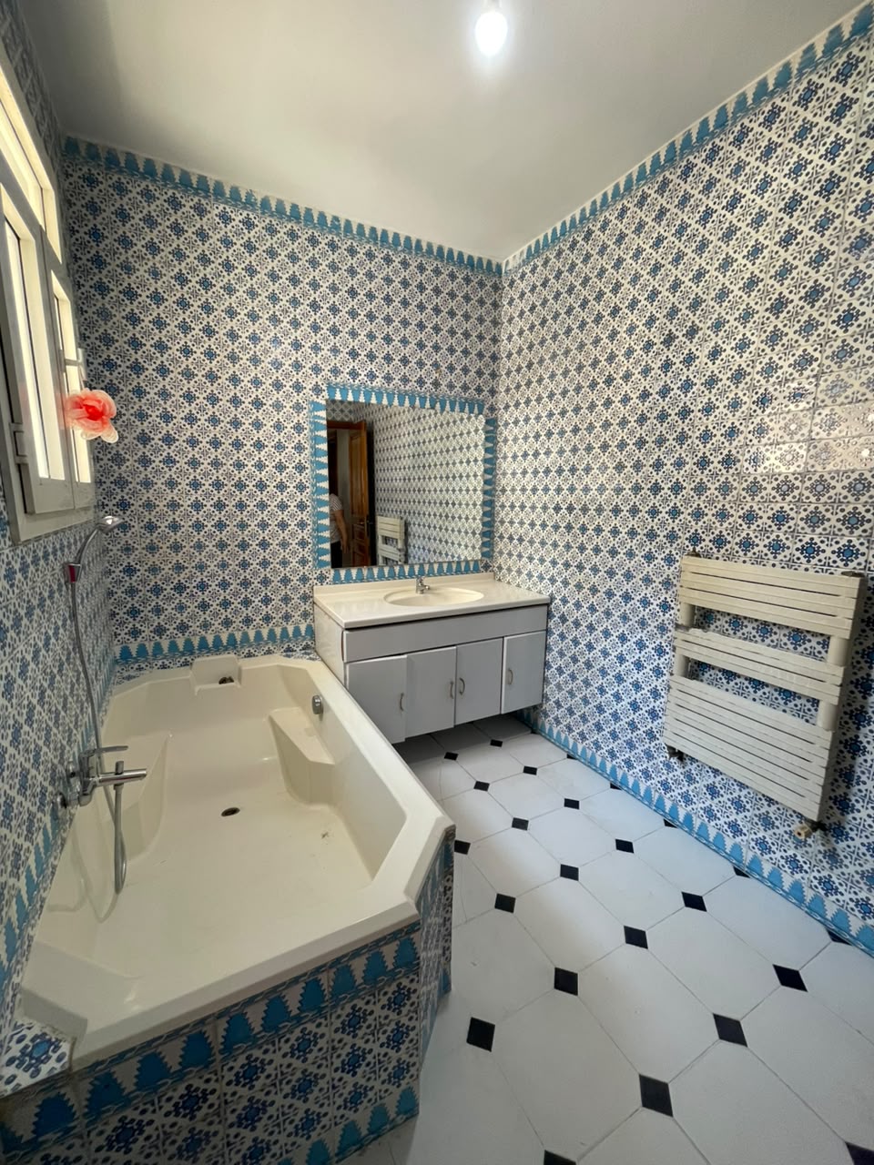 Cite El Khadra&nbsp;Cite Jardins&nbsp;Location&nbsp;Appart. 3 pi�ces&nbsp;Etage de villa � cit� jardins