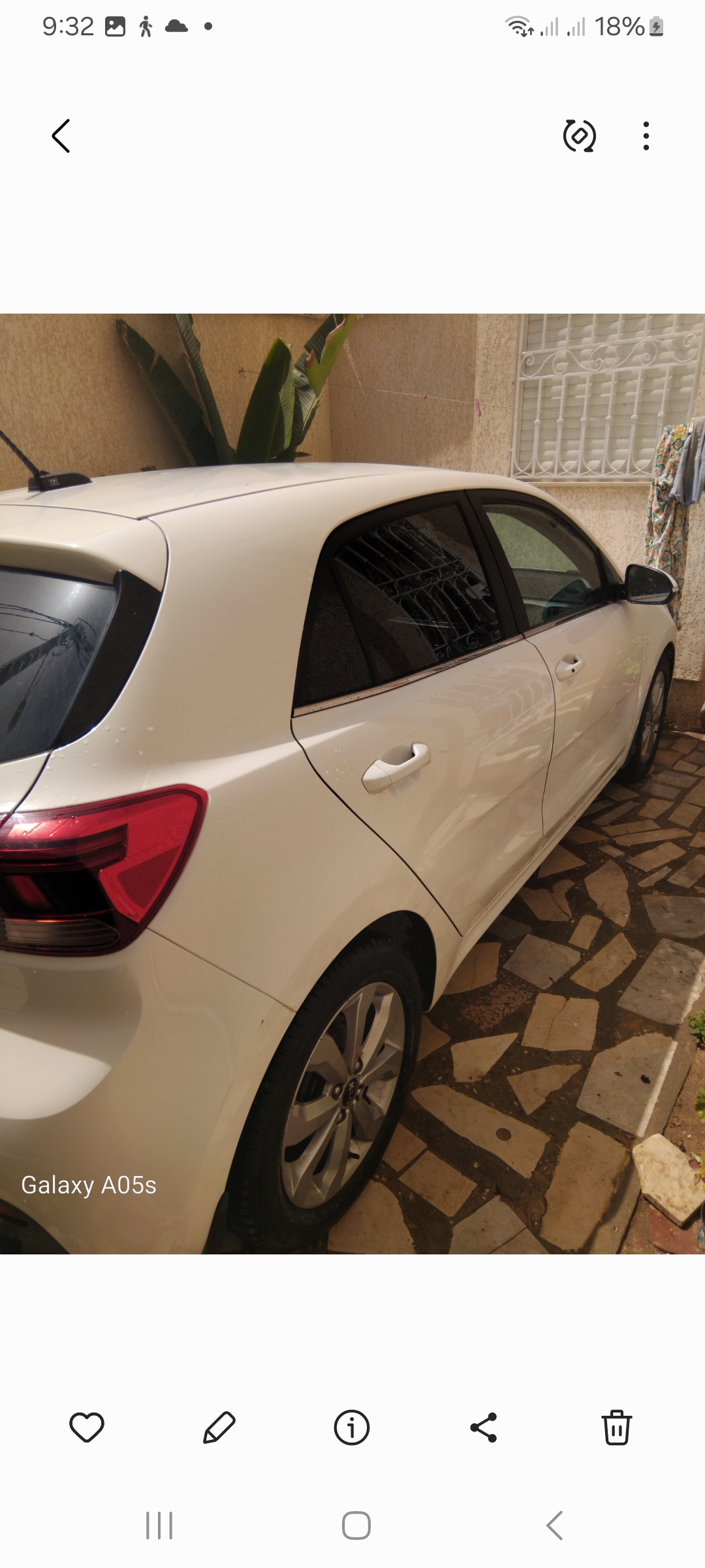 La Soukra&nbsp;Chotrana 3&nbsp;Kia&nbsp;Rio&nbsp;Kia rio blanche