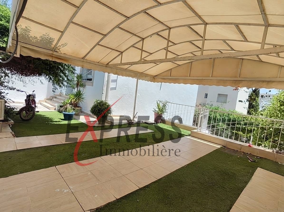 Mnihla&nbsp;Jardins d'el Menzah&nbsp;Location&nbsp;Duplex&nbsp;Triplex avec jardin et garage