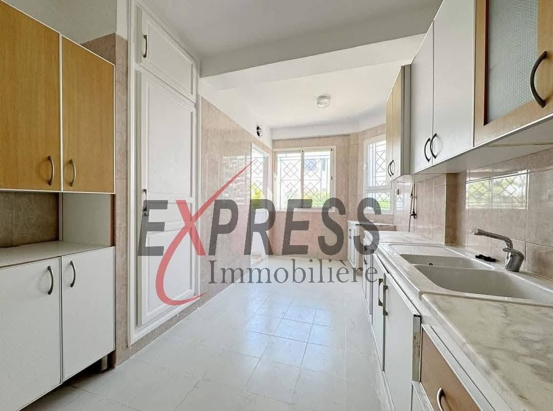 Ariana Ville&nbsp;Cite Ennasr 2&nbsp;Location&nbsp;Appart. 4 pi�ces&nbsp;Un appartement s3 � ennaser 2