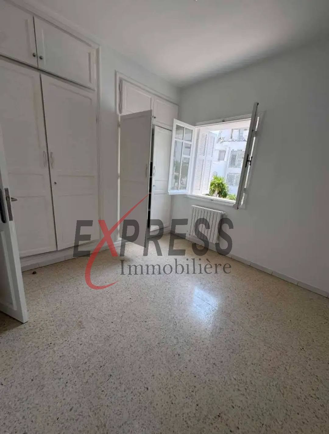 Ariana Ville&nbsp;Cite Ennasr 2&nbsp;Location&nbsp;Appart. 4 pi�ces&nbsp;Un appartement s3 � ennaser 2