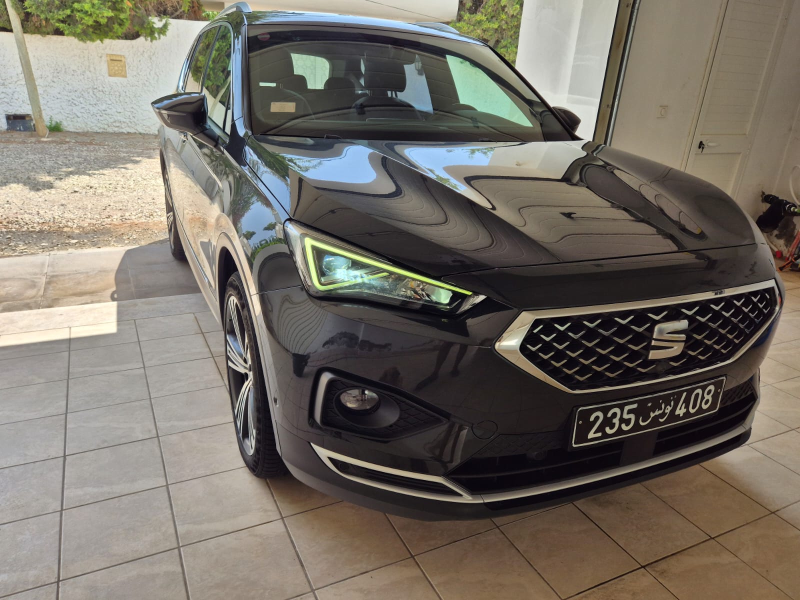La Soukra&nbsp;Chotrana 3&nbsp;Seat&nbsp;Autre Mod�le&nbsp;Seat tarraco xcellence 2023  gris dauphin