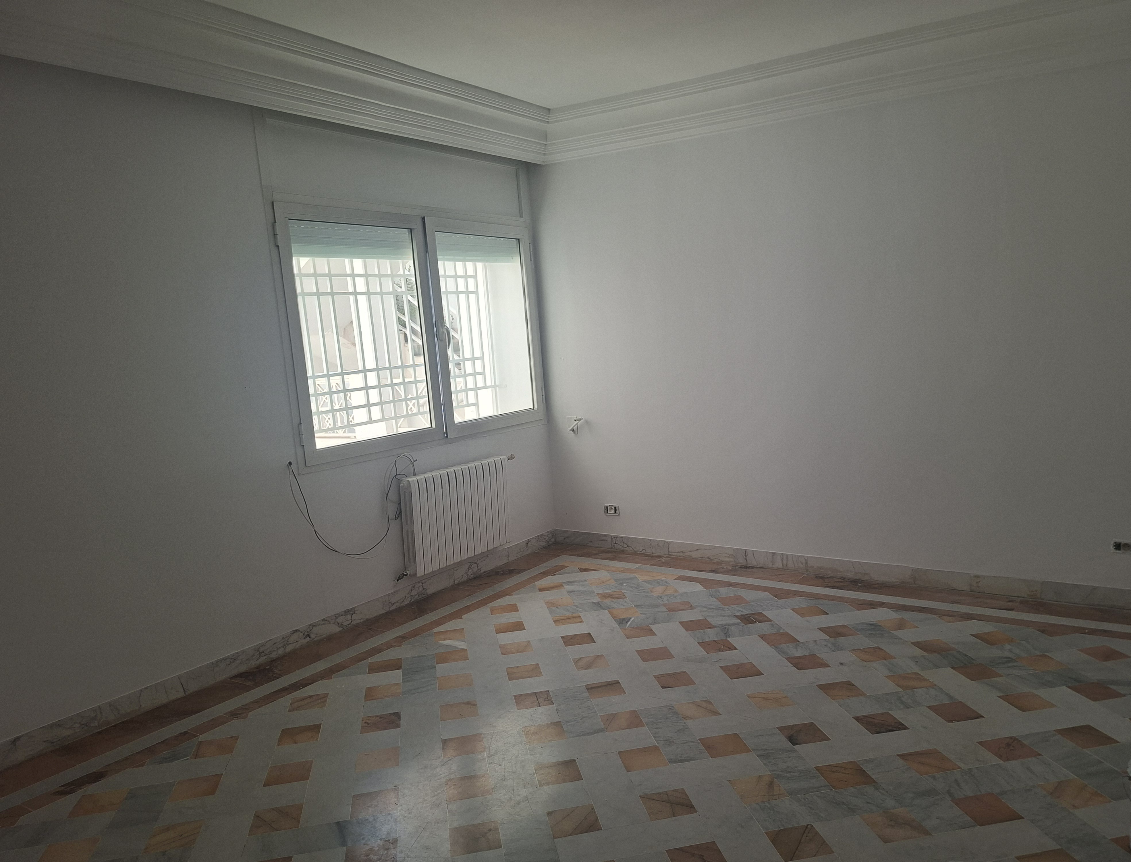 Ariana Ville&nbsp;Cite Ennasr 2&nbsp;Location&nbsp;Appart. 4 pi�ces&nbsp;Appartement s plus 3 a ennaser 2