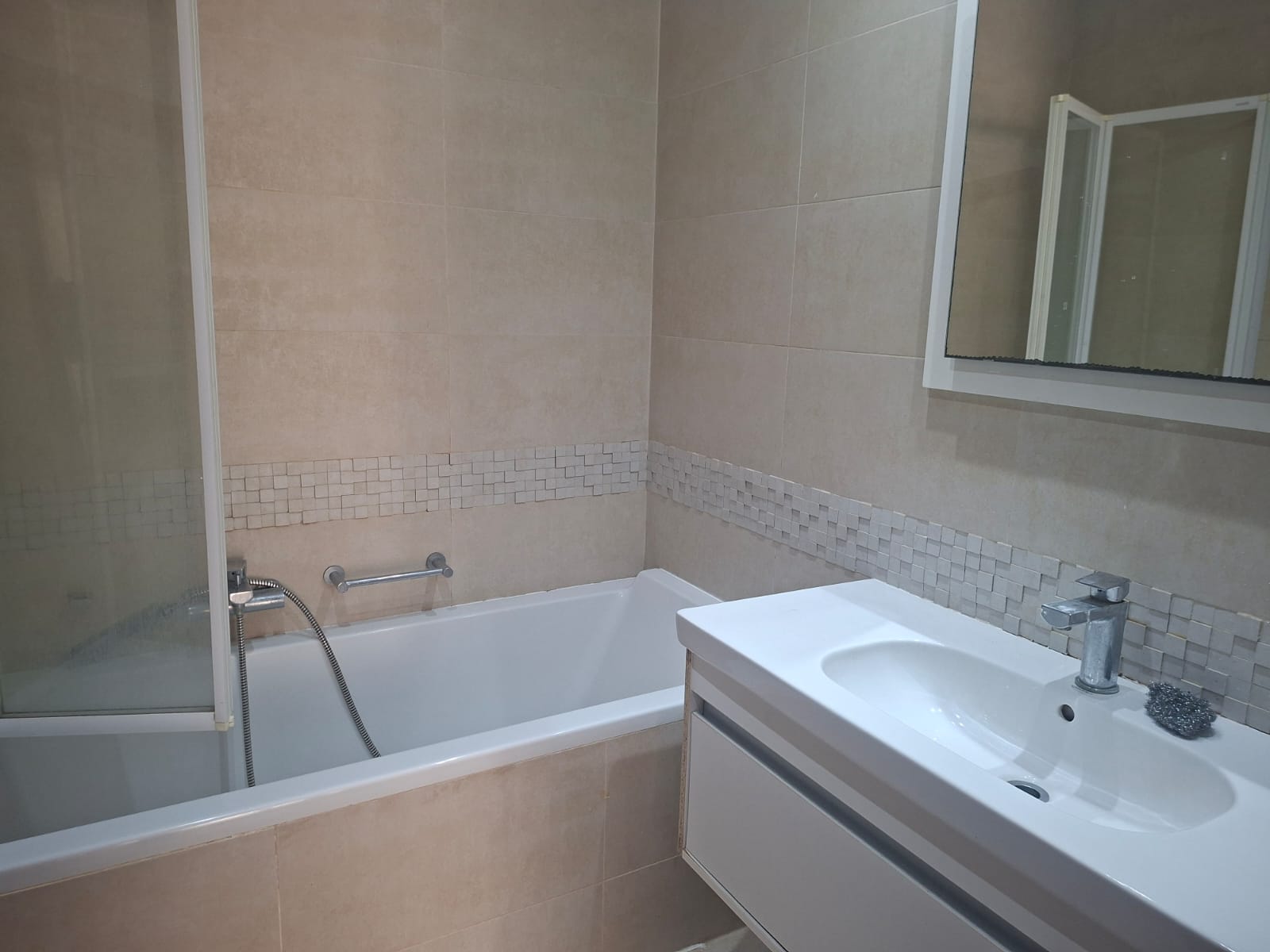 Ain Zaghouan&nbsp;Jardins de Carthage&nbsp;Location&nbsp;Appart. 3 pi�ces&nbsp;Appartement s plus 2 aux jardins de carthage