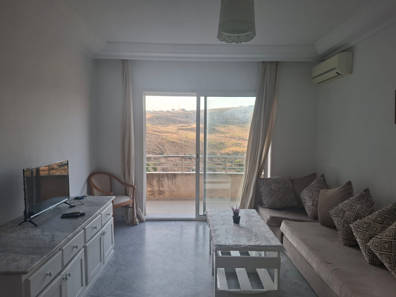 Ariana Ville&nbsp;Cite Ennasr 2&nbsp;Location&nbsp;Appart. 2 pi�ces&nbsp;Appartement s plus 1 meubl� � ennasr 2