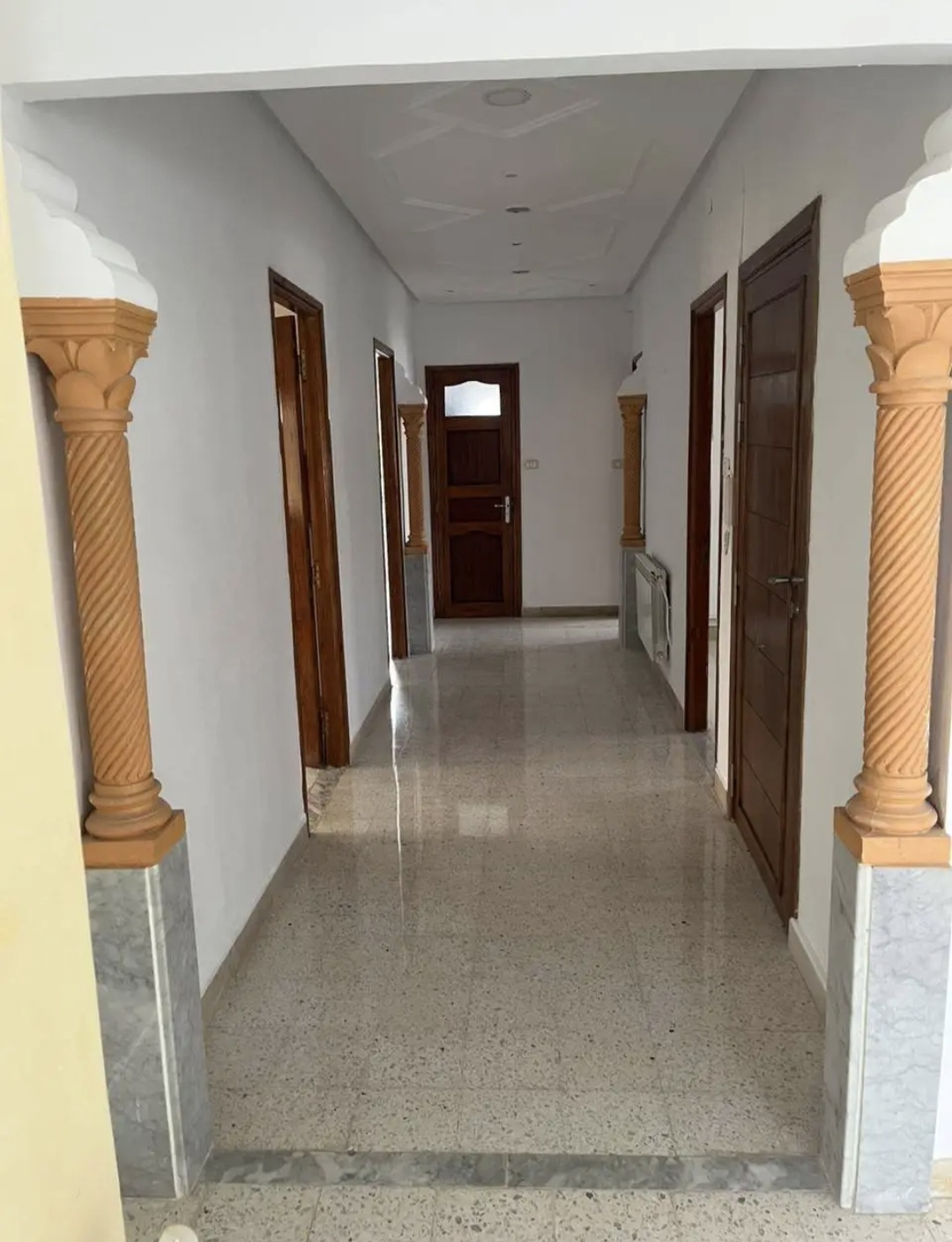 El Menzah&nbsp;El Menzah 4&nbsp;Location&nbsp;Appart. 4 pi�ces&nbsp;Etage de villa s plus 4 a menzah 4