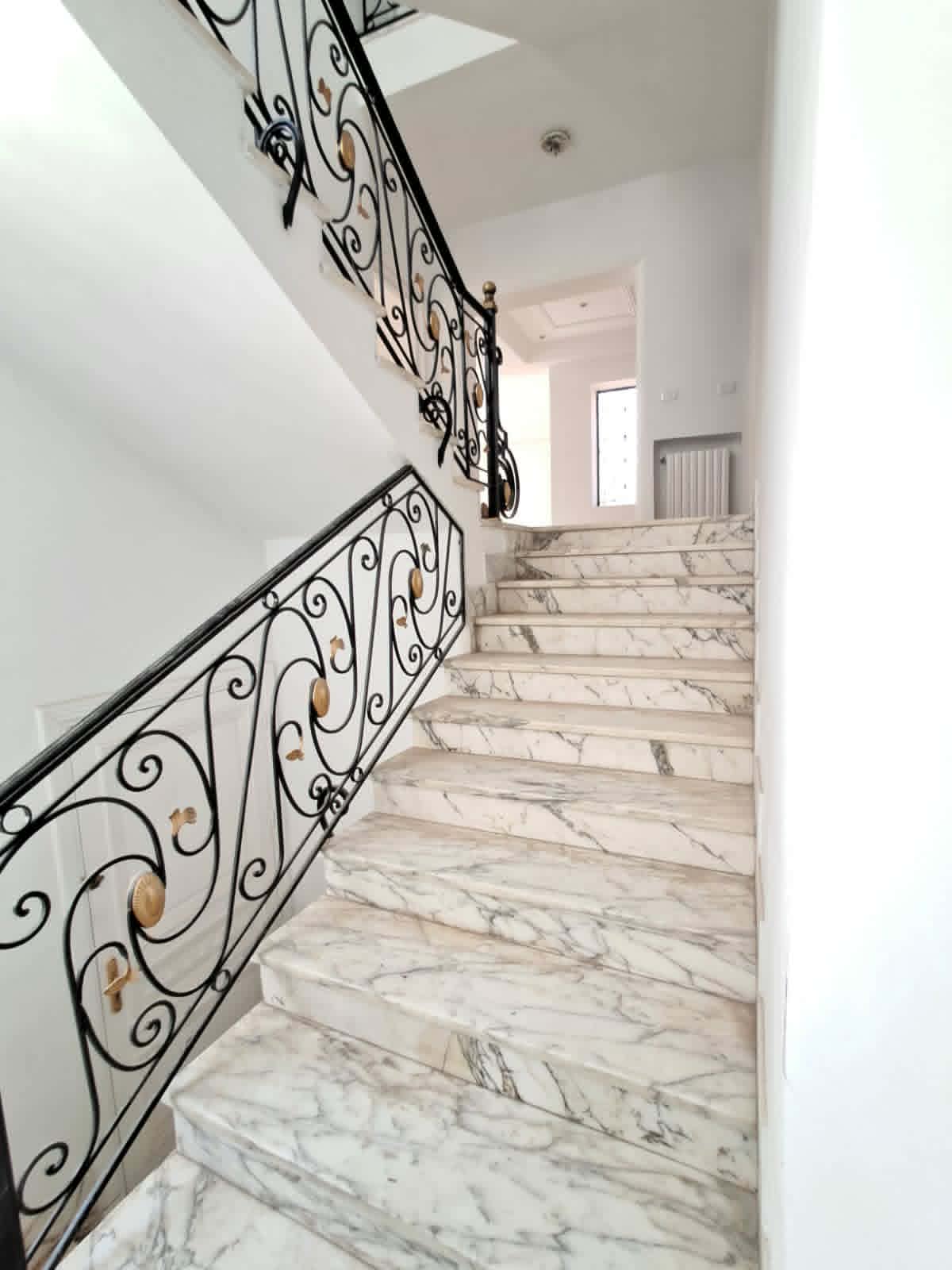 Ariana Ville&nbsp;Cite Ennasr 2&nbsp;Location&nbsp;Maisons&nbsp;Ennasr 2 villa s6 avec jardin
