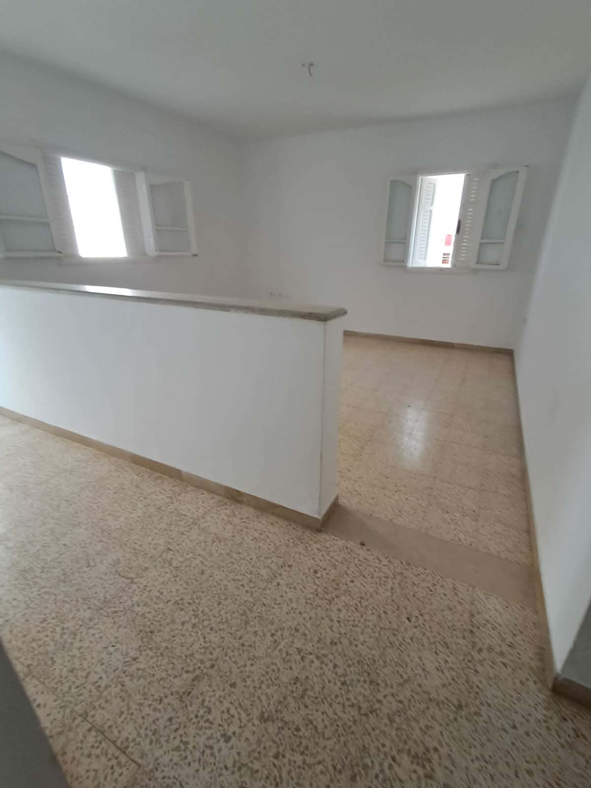 Ariana Ville&nbsp;Cite Ennasr 2&nbsp;Location&nbsp;Maisons&nbsp;Ennasr 2 rdc villa s2 avec jardin bien situ�