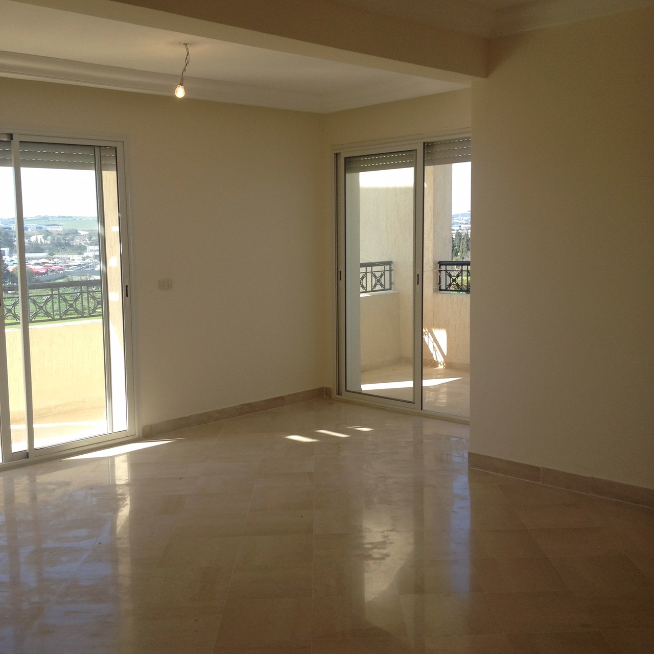 Mannouba&nbsp;La Mannouba&nbsp;Location&nbsp;Appart. 3 pi�ces&nbsp;S2 haut standing parking priv� r�sidence belle vue