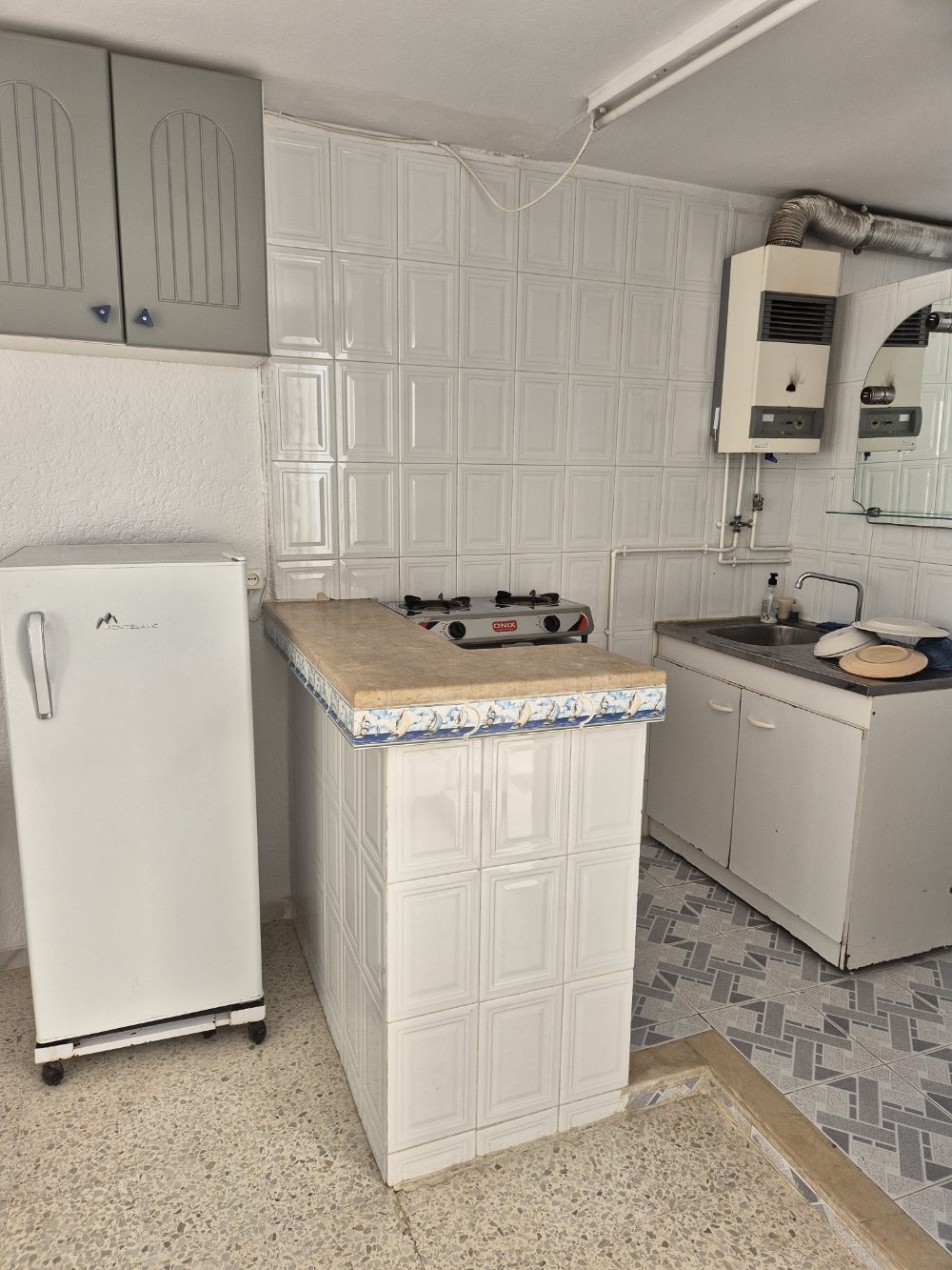 Raoued&nbsp;Cite El Ghazala 1&nbsp;Location&nbsp;Appart. 1 pi�ce&nbsp;Studio uniquement pour etudiant ou etudiante