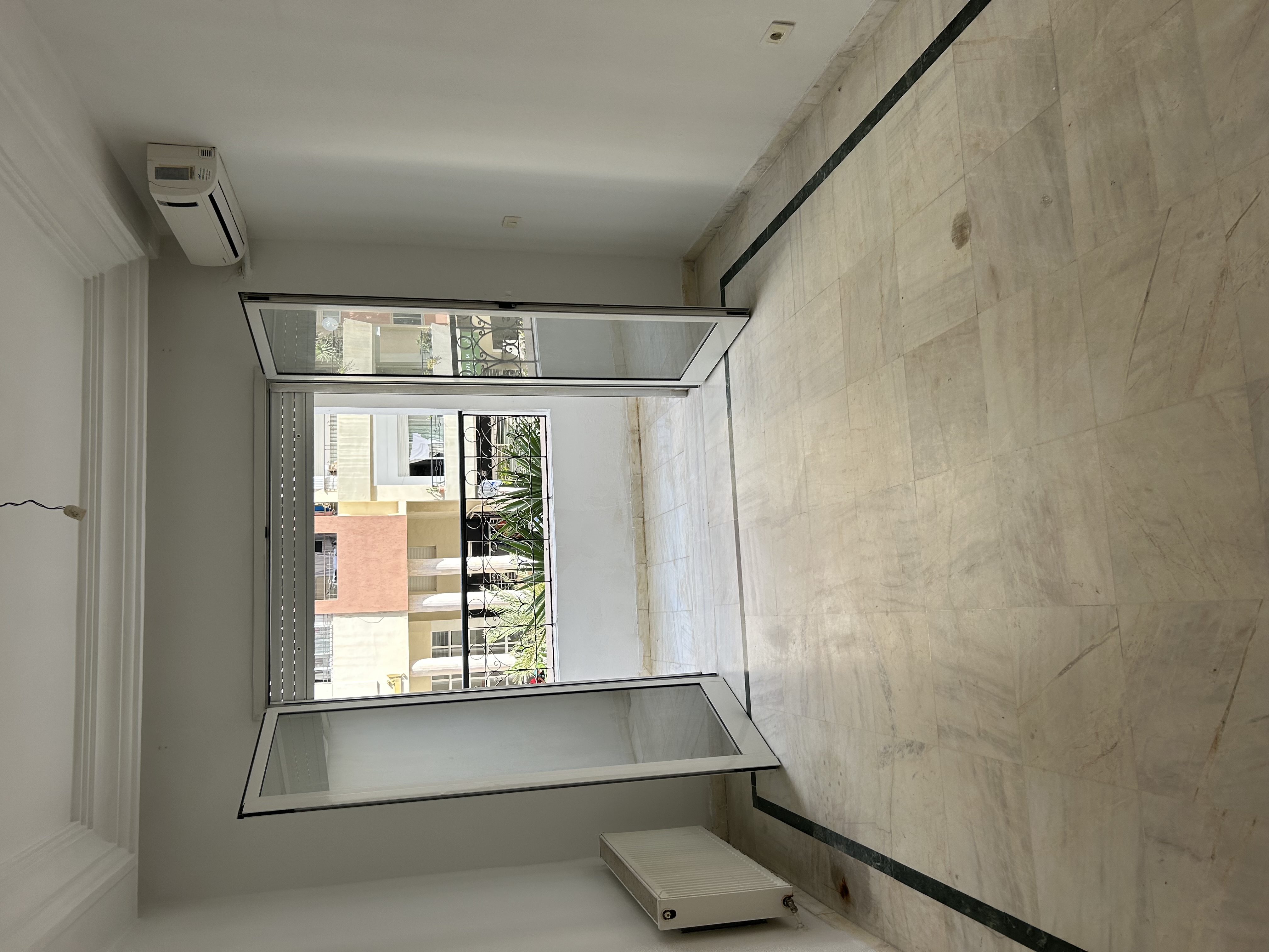 La Marsa&nbsp;El Aouina&nbsp;Location&nbsp;Appart. 2 pi�ces&nbsp;Apparement al aouina