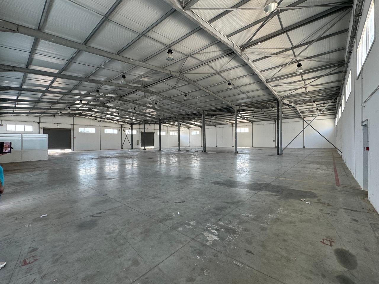 Ben Arous&nbsp;Ben Arous&nbsp;Bureaux & Commerces&nbsp;Atelier,Garage&nbsp;Depot indutriel 5000 m2� multiple usage � ben aous