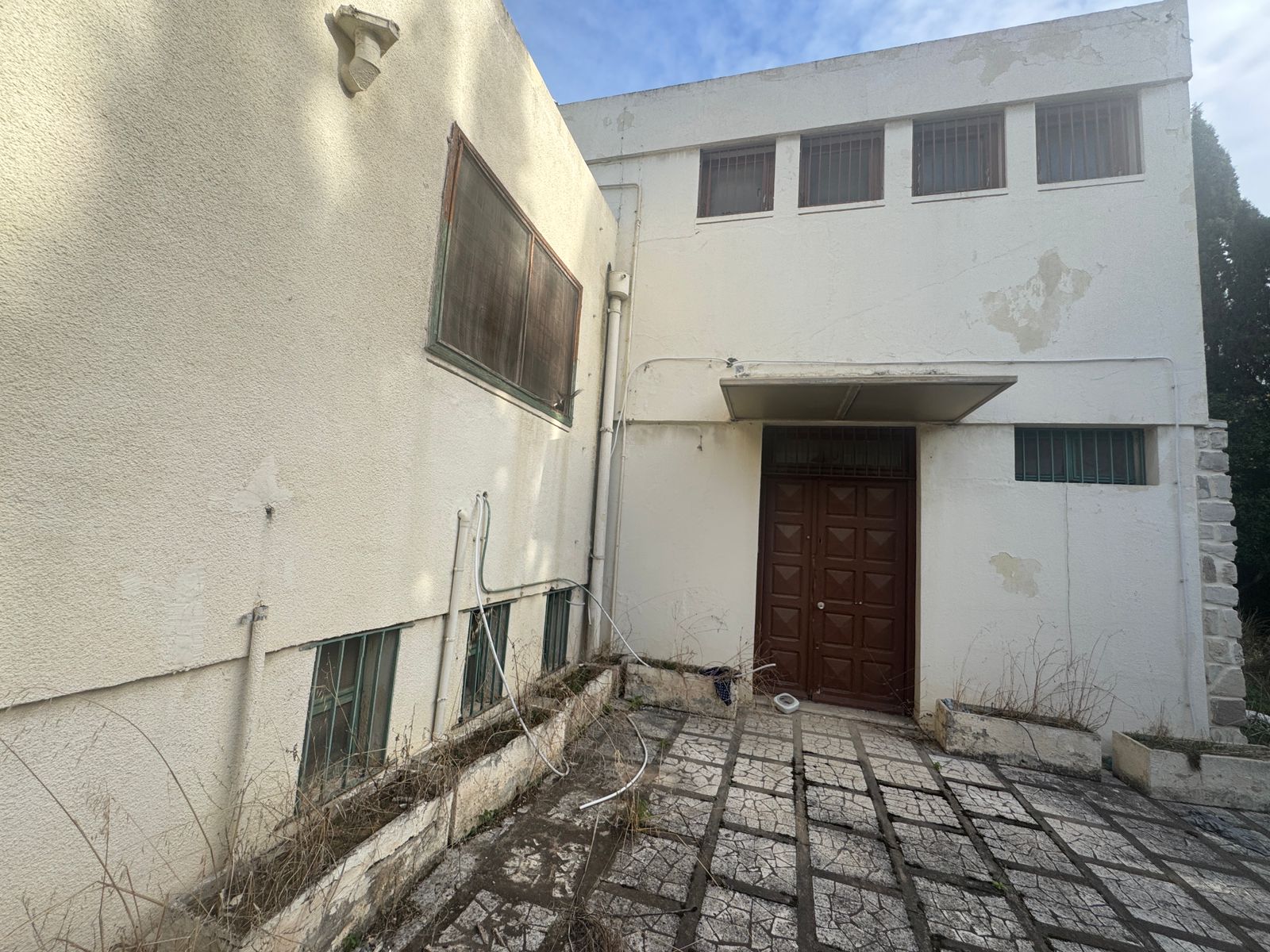 El Menzah&nbsp;El Menzah 1&nbsp;Vente&nbsp;Maisons&nbsp;Villa de coin avec grand potentiel � menzah 1