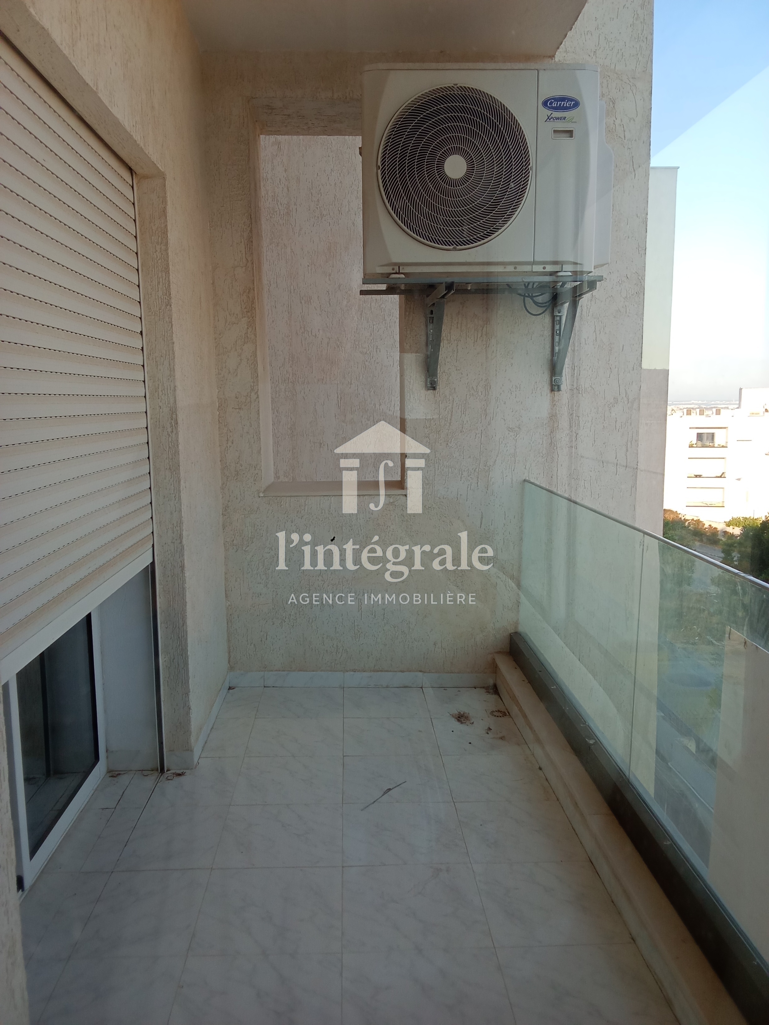 Ariana Ville&nbsp;Cite Ennasr 2&nbsp;Location&nbsp;Appart. 3 pi�ces&nbsp;S2 richement meubl� haut standing