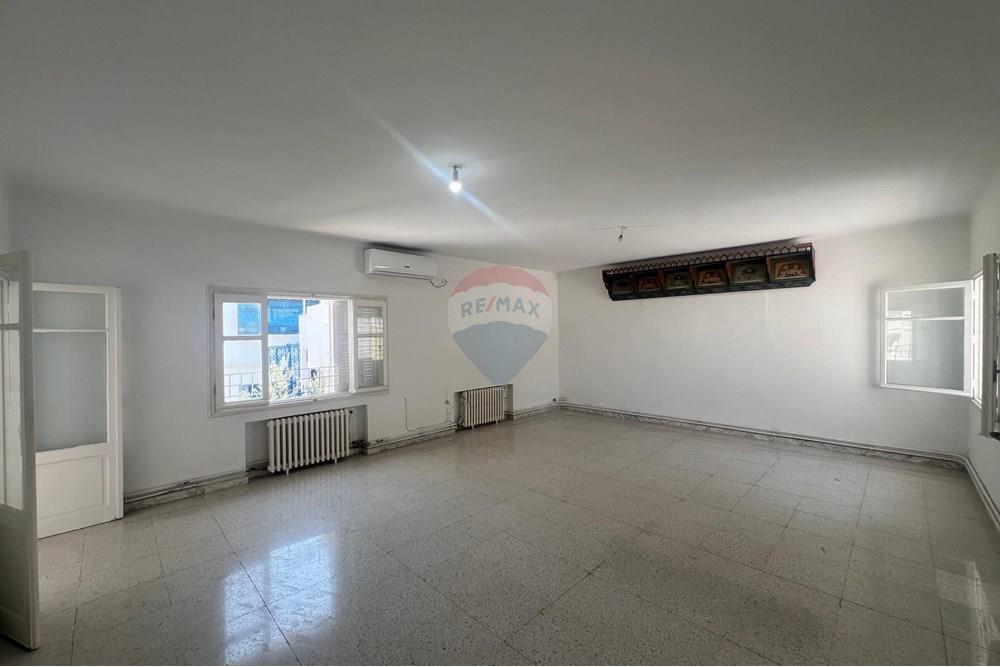 La Marsa&nbsp;Marsa Safsaf&nbsp;Location&nbsp;Appart. 4 pi�ces&nbsp;S3 � la marsa plage avec vue mer