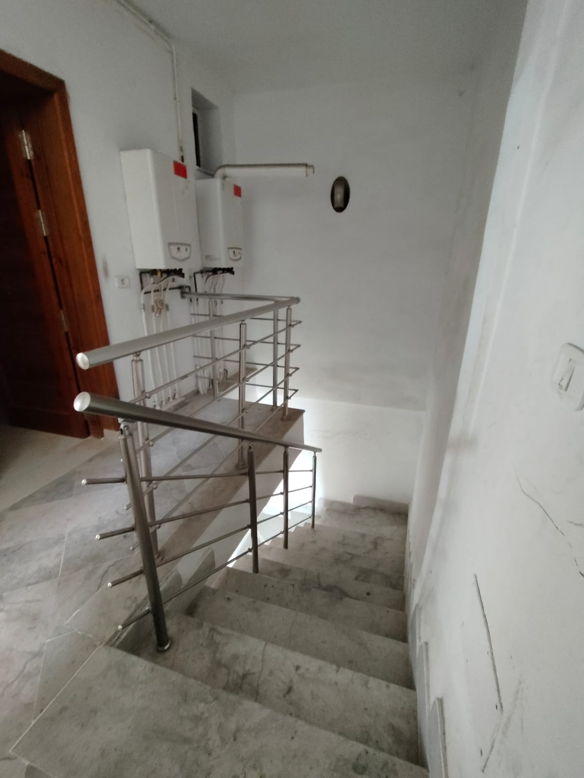 Ain Zaghouan&nbsp;Ain Zaghouan&nbsp;Bureaux & Commerces&nbsp;Bureau&nbsp;Aouina loc bureaux