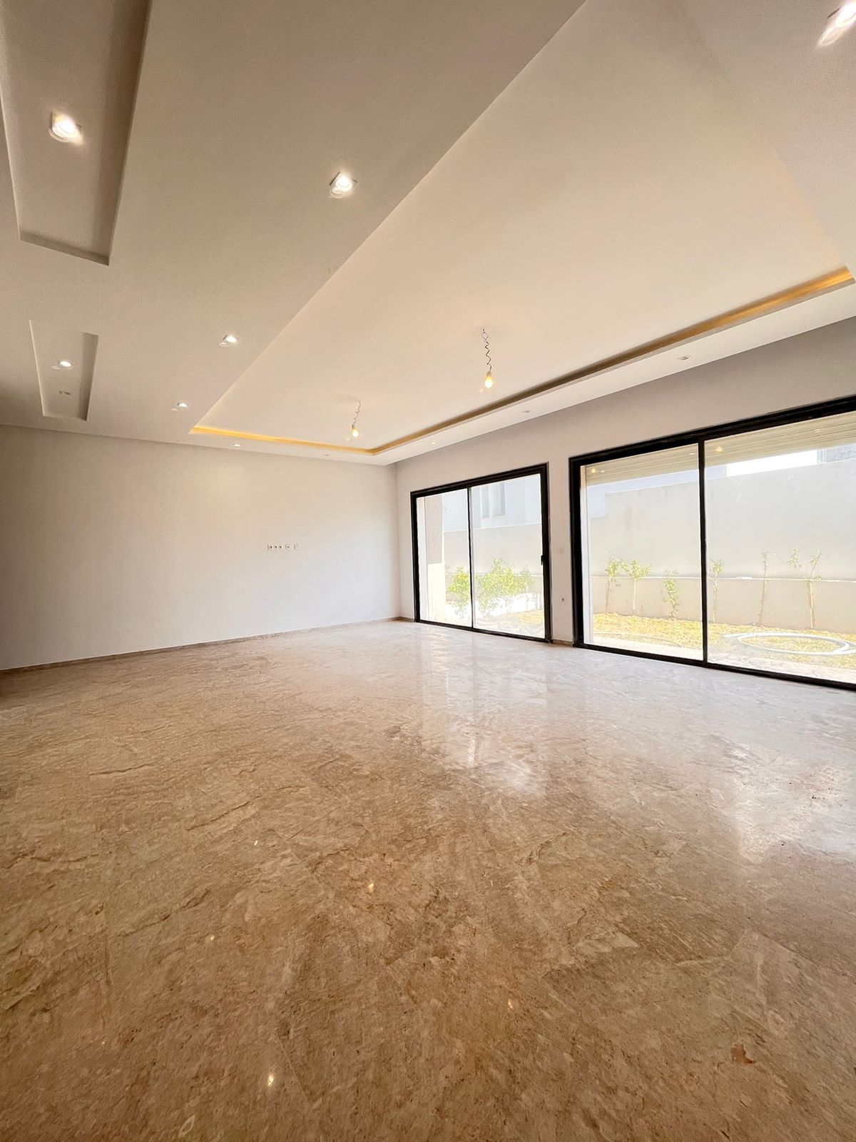 La Soukra&nbsp;La Soukra&nbsp;Location&nbsp;Duplex&nbsp;Duplex s3 la soukra