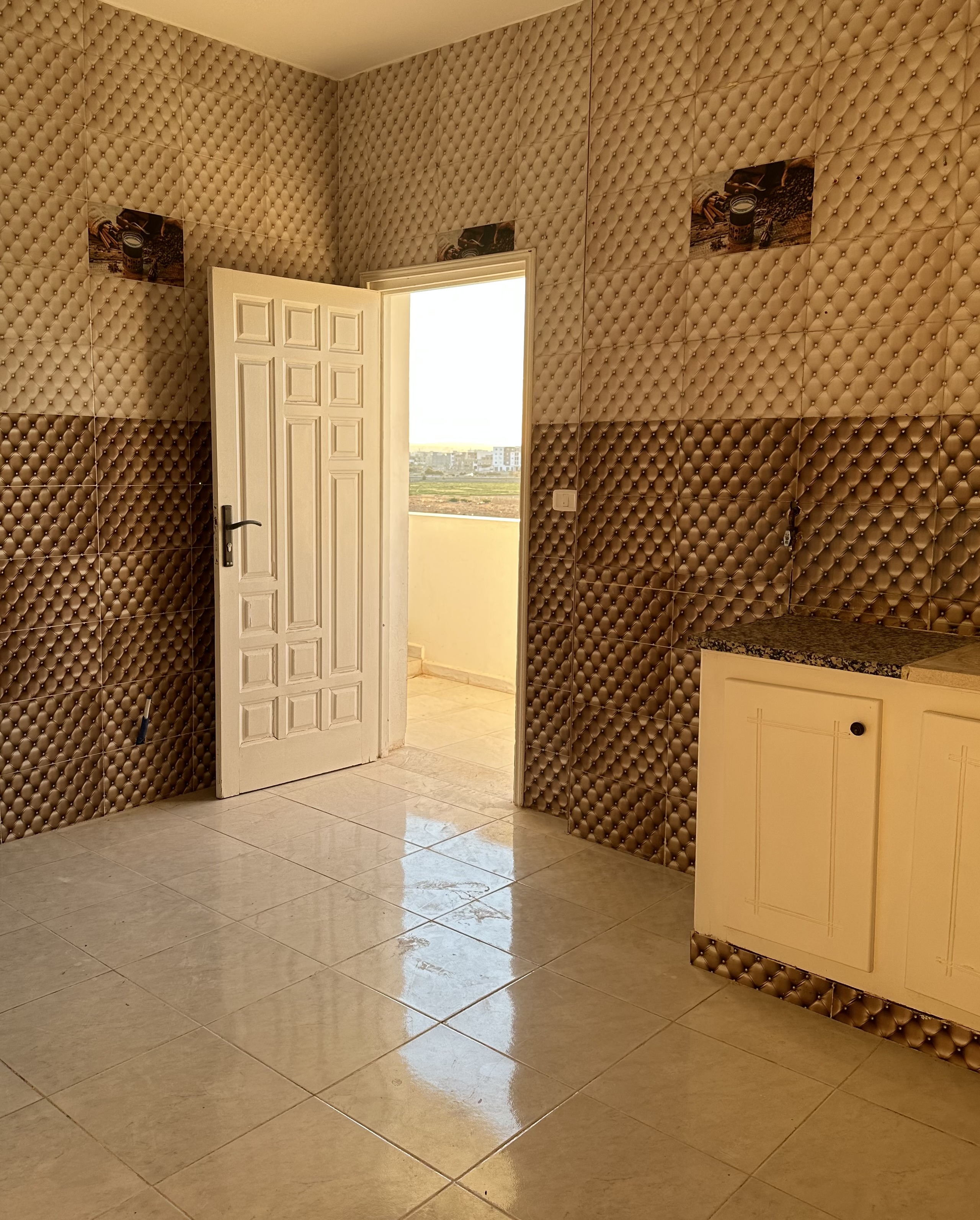 El Mourouj&nbsp;El Mourouj&nbsp;Location&nbsp;Appart. 4 pi�ces&nbsp;Deux grand apartments