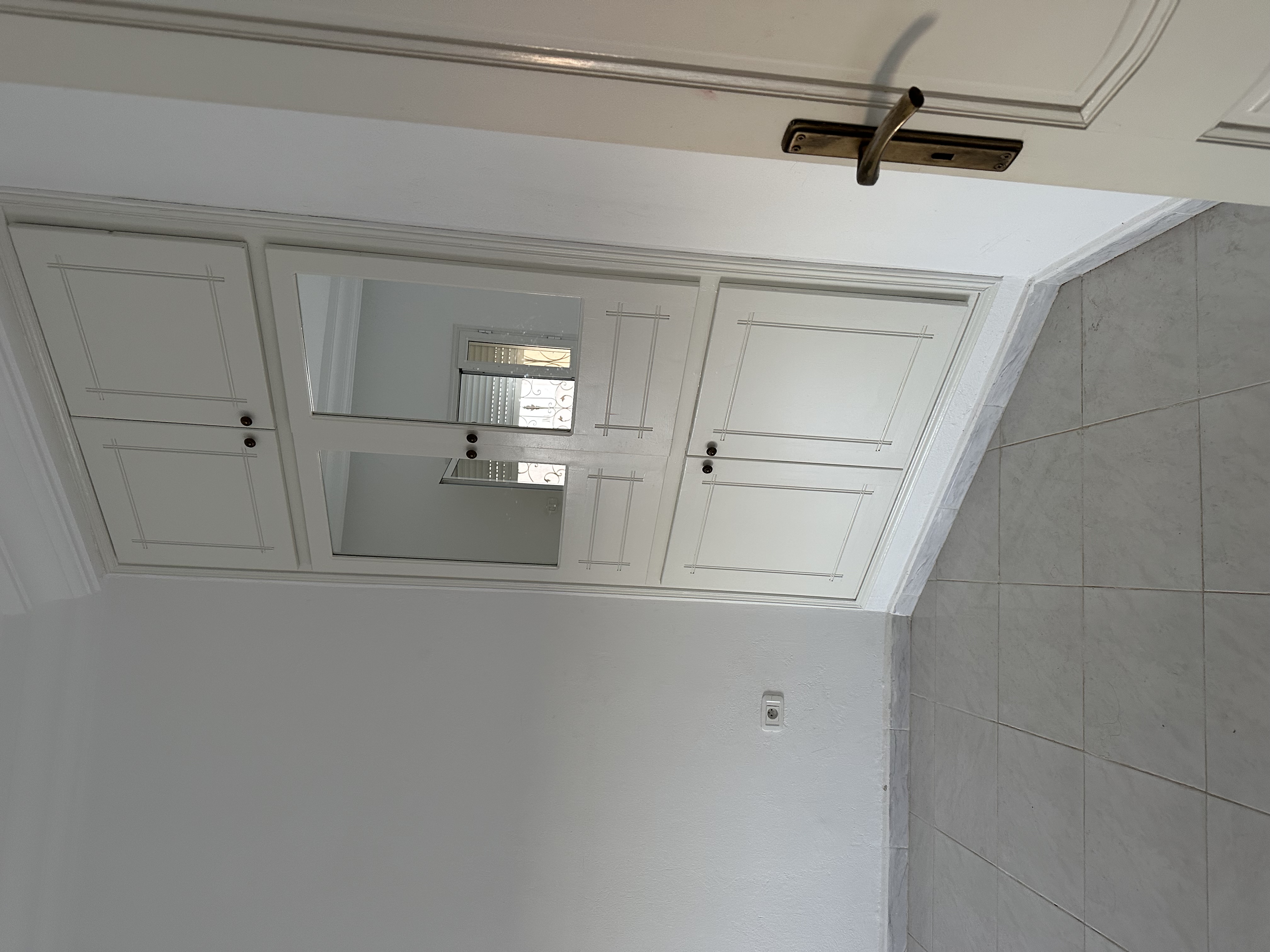 El Mourouj&nbsp;El Mourouj&nbsp;Location&nbsp;Appart. 4 pi�ces&nbsp;Deux grand apartments
