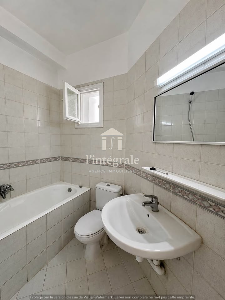 Ariana Ville&nbsp;Cite Ennasr 2&nbsp;Location&nbsp;Appart. 4 pi�ces&nbsp;Bel appartement s3