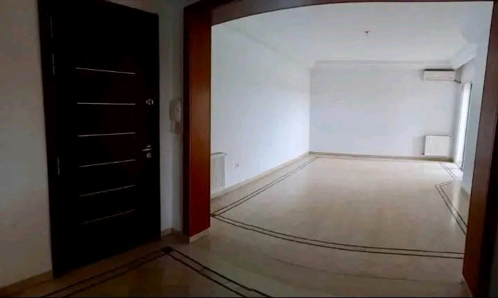 Mnihla&nbsp;Jardins d'el Menzah&nbsp;Location&nbsp;Appart. 4 pi�ces&nbsp;Un appartement s 3 jardin d'el menzah