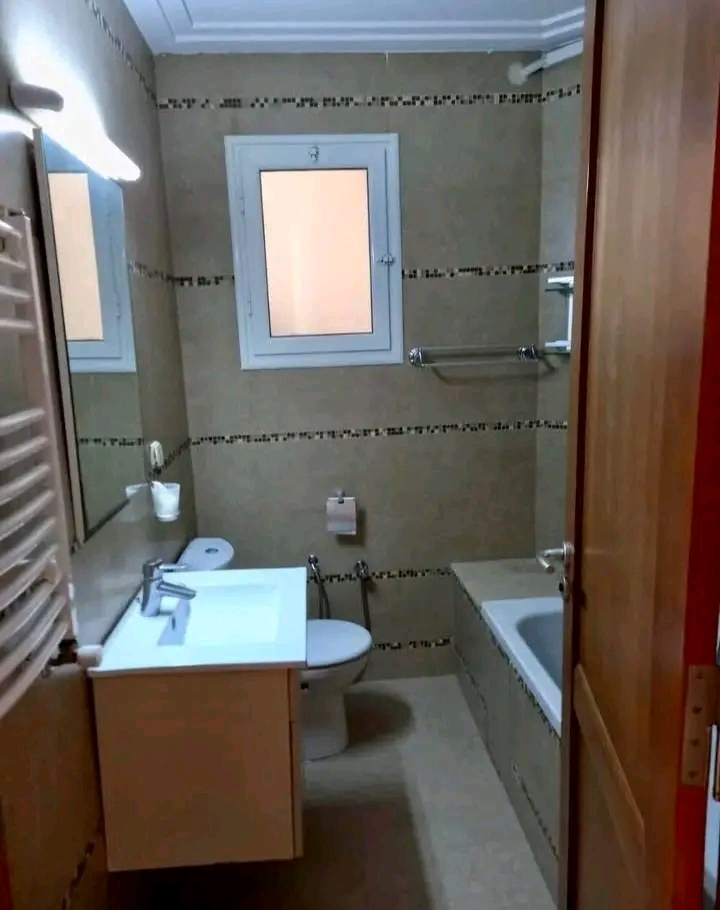 Mnihla&nbsp;Jardins d'el Menzah&nbsp;Location&nbsp;Appart. 4 pi�ces&nbsp;Un appartement s 3 jardin d'el menzah