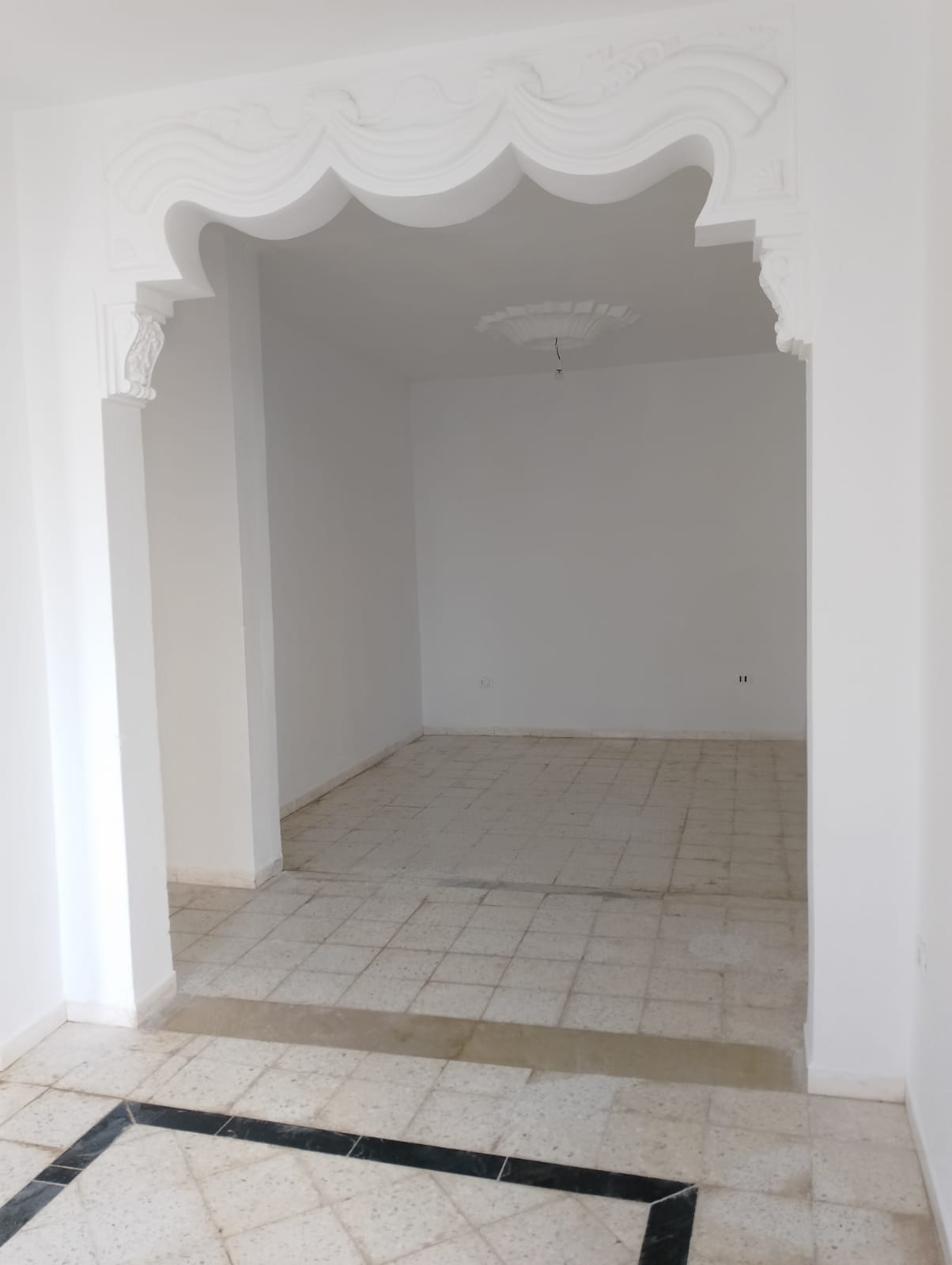 Raoued&nbsp;Cite Ennkhilet&nbsp;Location&nbsp;Appart. 2 pi�ces&nbsp;Studio propre