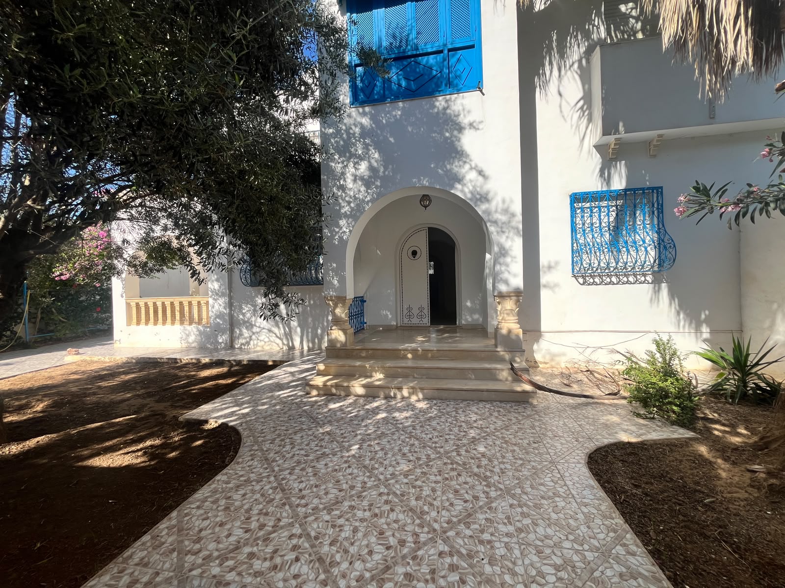 Hammamet&nbsp;Hammamet&nbsp;Location&nbsp;Appart. 4 pi�ces&nbsp;Une villa ind�pendante s4 avec jardin et abri