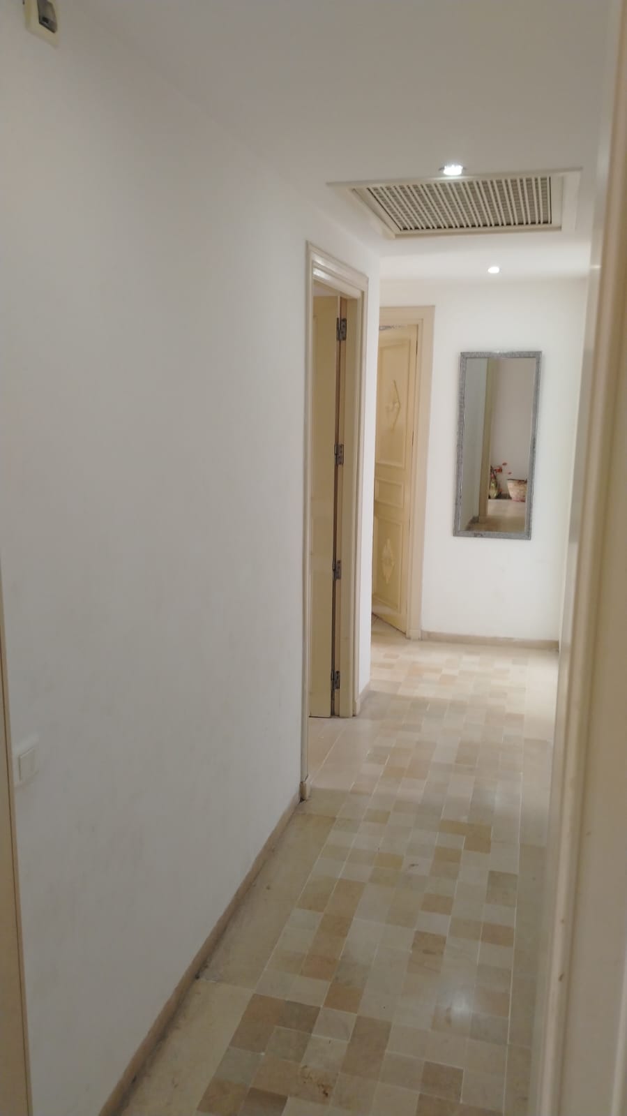 Hammamet&nbsp;Zone Hoteliere&nbsp;Location vacances&nbsp;Appart. 3 pi�ces&nbsp;Appartement spacieux vue sur port
