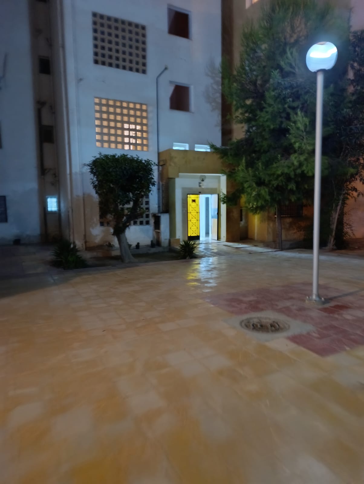 Raoued&nbsp;Cite Ennour Jaafar&nbsp;Vente&nbsp;Appart. 3 pi�ces&nbsp;Ventte un appartement  hall et 3 chambre 148000 d