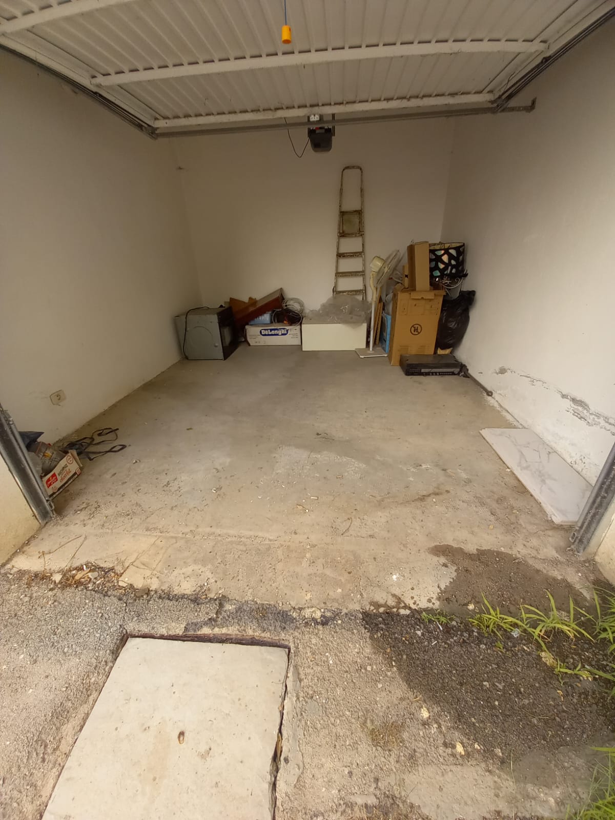 Ariana Ville&nbsp;Cite Ennasr 2&nbsp;Bureaux & Commerces&nbsp;Surfaces&nbsp;Local cote kiosque total ennasr2 titr�