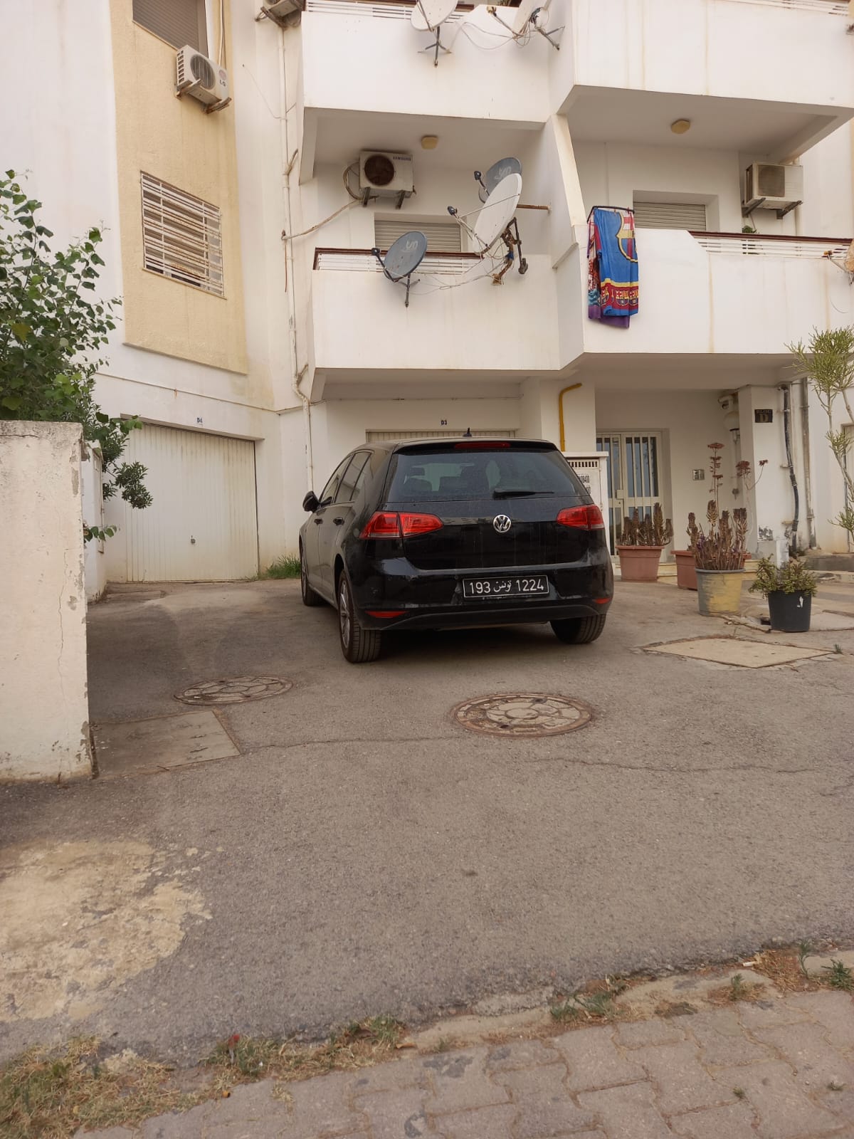 Ariana Ville&nbsp;Cite Ennasr 2&nbsp;Bureaux & Commerces&nbsp;Surfaces&nbsp;Local cote kiosque total ennasr2 titr�