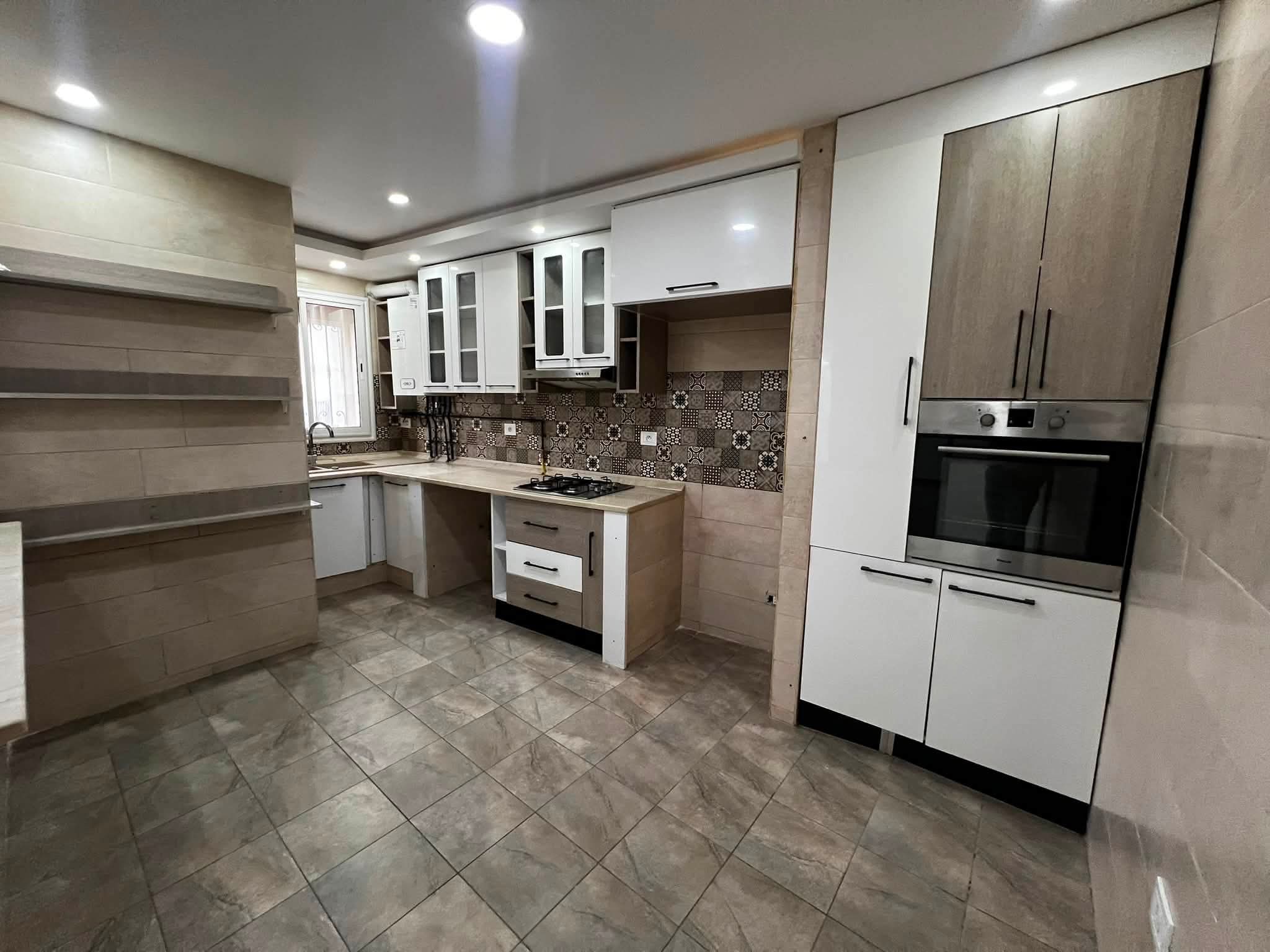 Mnihla&nbsp;Jardins d'el Menzah&nbsp;Location&nbsp;Appart. 3 pi�ces&nbsp;Cite el fawez jardin d el menzah 2 appartement s1