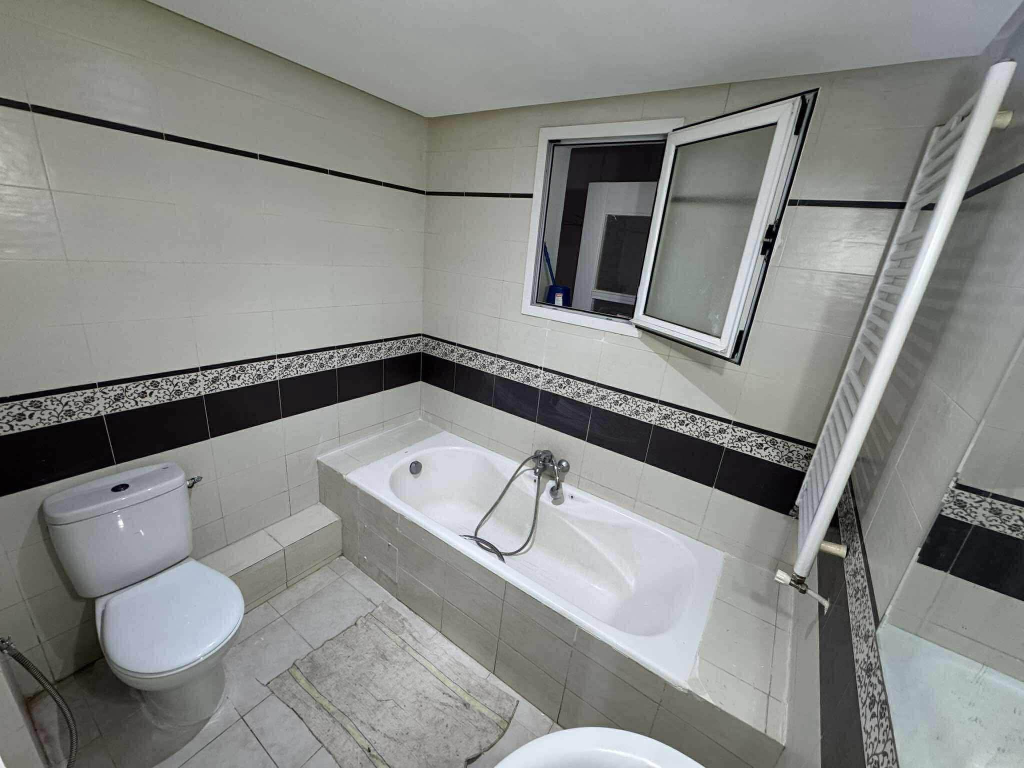 Ariana Ville&nbsp;Cite Ennasr 1&nbsp;Location&nbsp;Appart. 3 pi�ces&nbsp;S2  1350 d ennasr 1