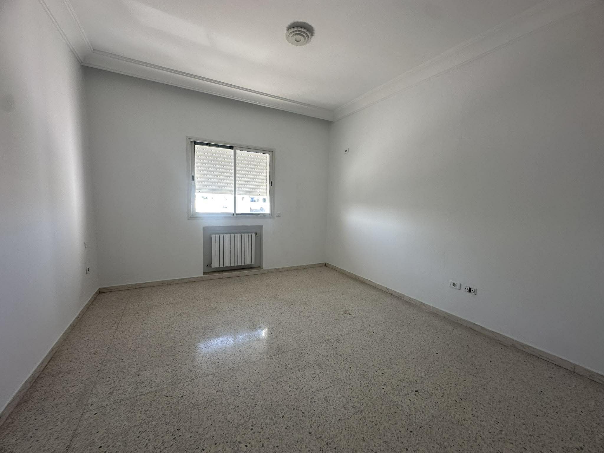 Ezzahra&nbsp;Ezzahra&nbsp;Location&nbsp;Appart. 2 pi�ces&nbsp;Appartement s2 a ezzahra loulija